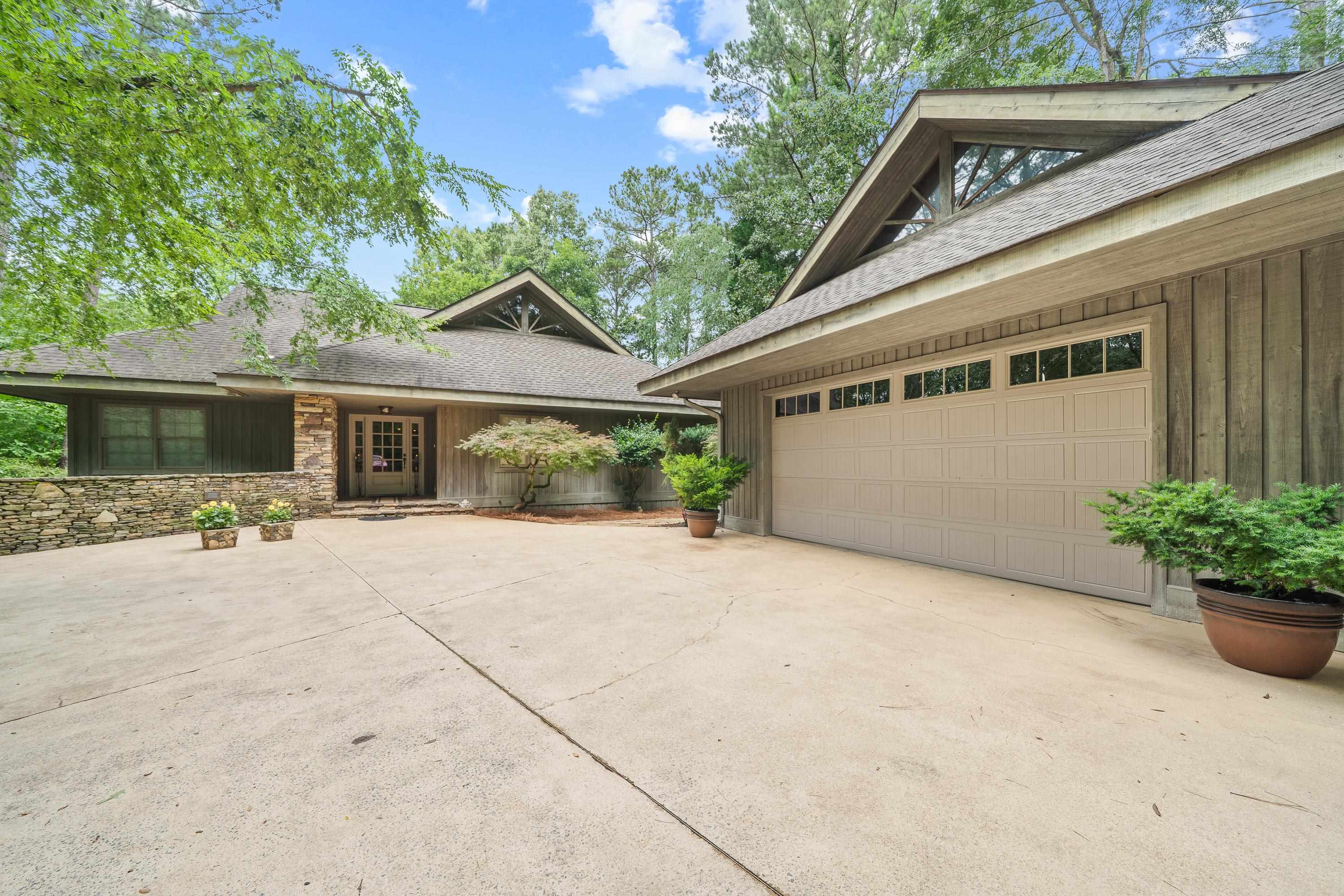 Greensboro, Georgia, 30642, United States, 4 Bedrooms Bedrooms, ,4 BathroomsBathrooms,Residential,For Sale,1849801