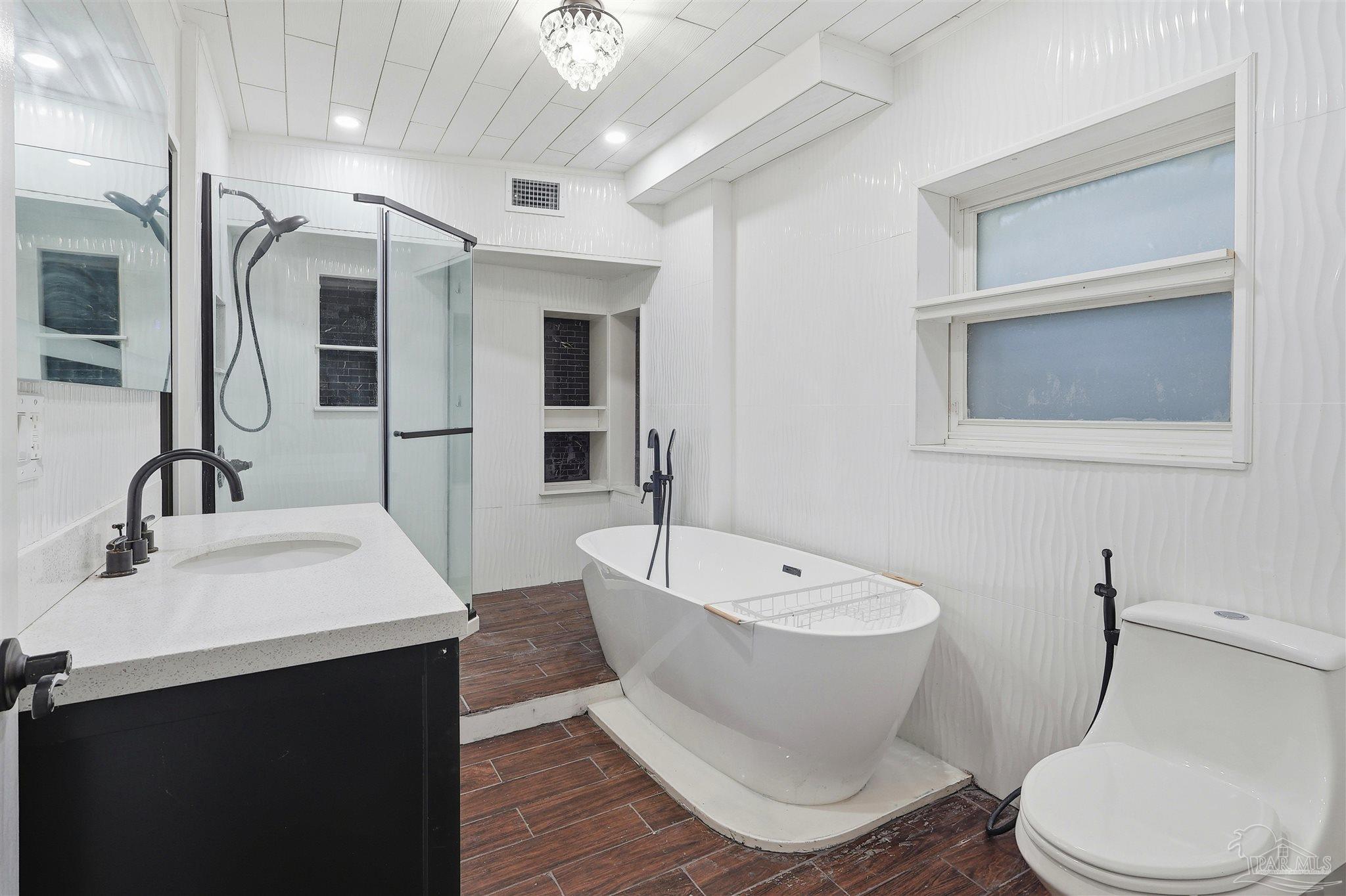 Milton, Florida, 32583, United States, 3 Bedrooms Bedrooms, ,4 BathroomsBathrooms,Residential,For Sale,1991354