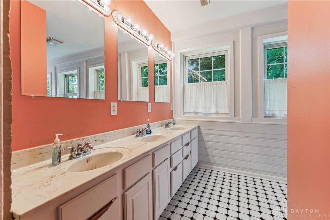 Miami Twp, Ohio, 45150, United States, 4 Bedrooms Bedrooms, ,3 BathroomsBathrooms,Residential,For Sale,1877279