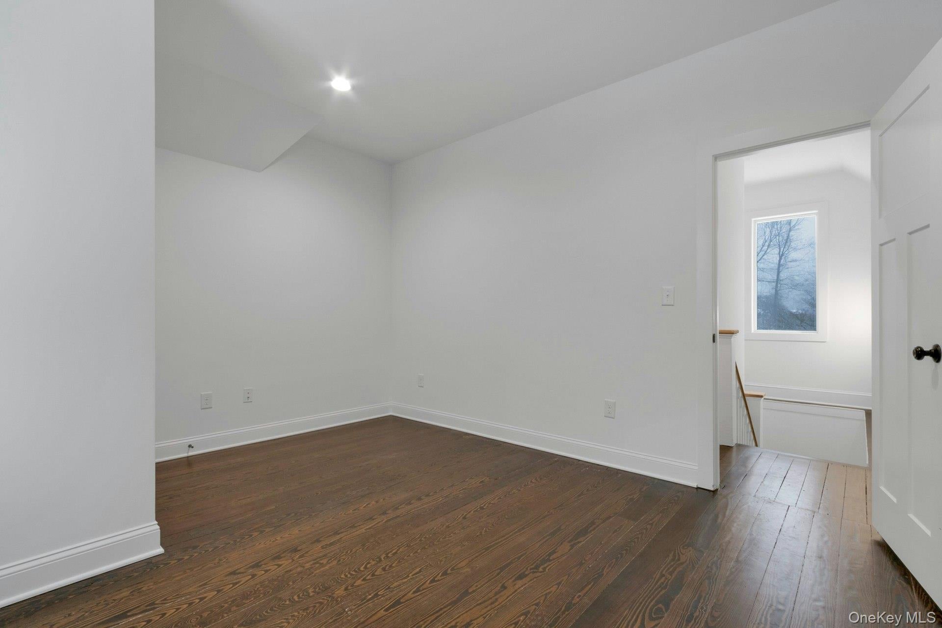 Valley Cottage, New York, 10989, United States, 4 Bedrooms Bedrooms, ,3 BathroomsBathrooms,Residential,For Sale,2005431