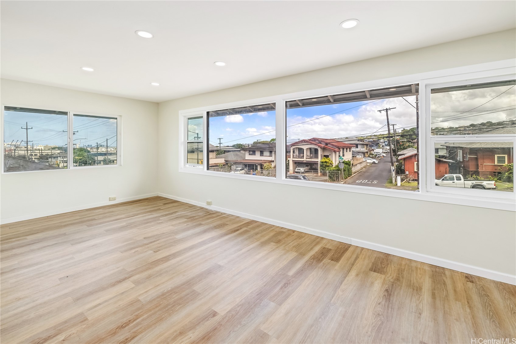 Honolulu, Hawaii, 96817, United States, 5 Bedrooms Bedrooms, ,2 BathroomsBathrooms,Residential,For Sale,1826536