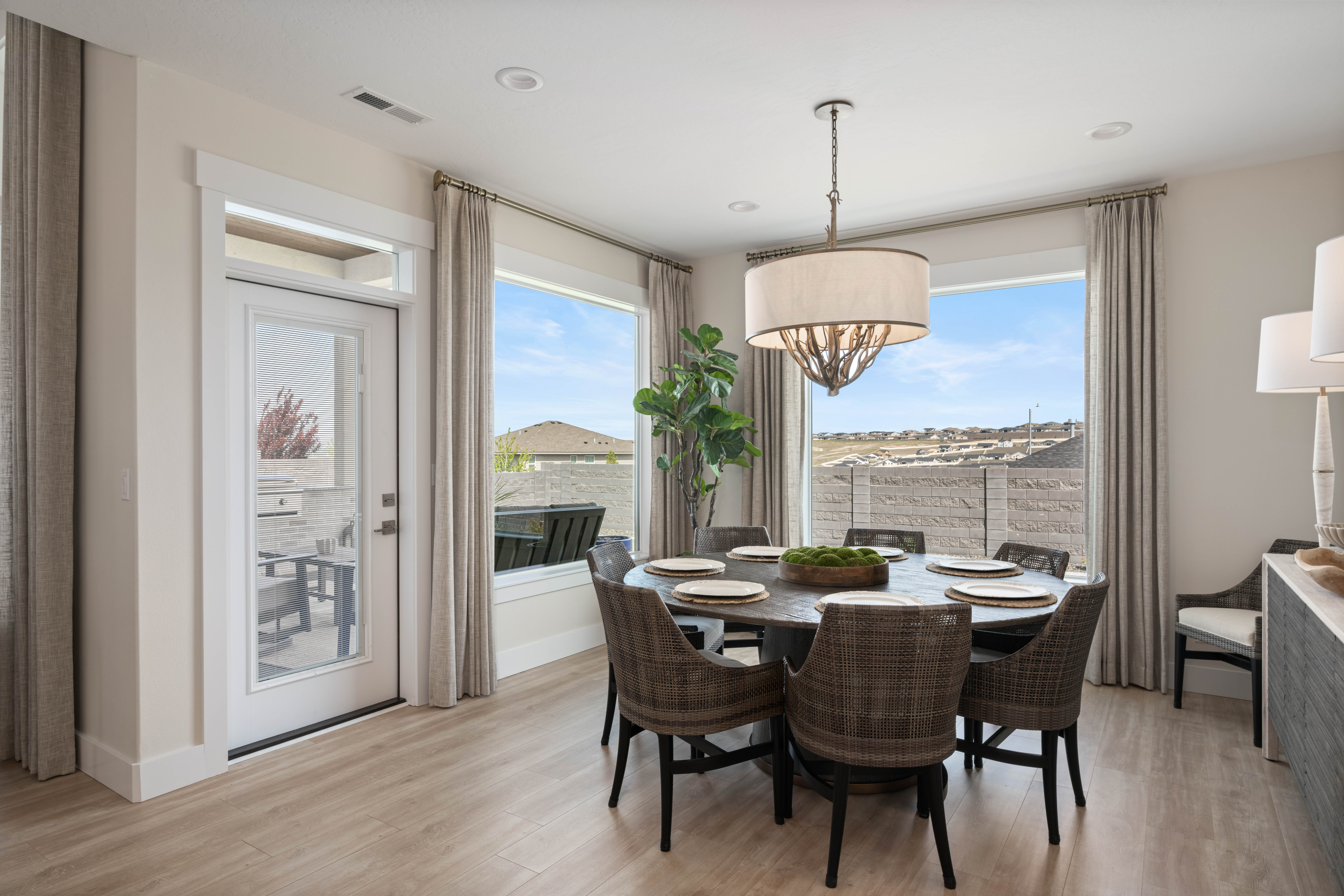  Large Corner Lot-Views-RV Bay-Room for a pool - 物件實景