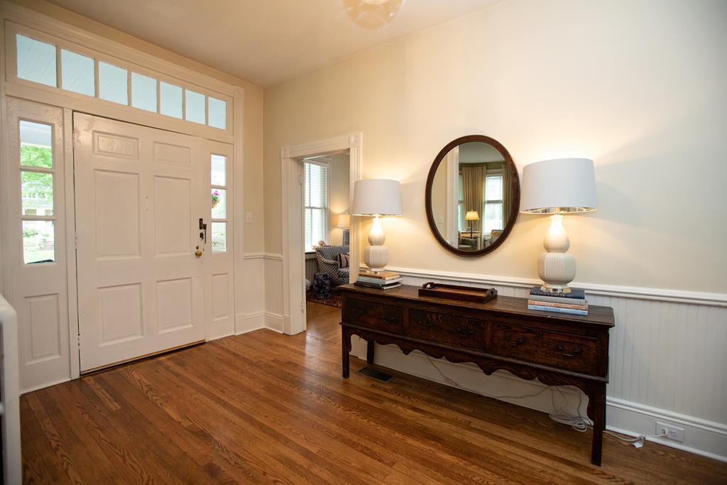 Farmville, Virginia, 23901, United States, 5 Bedrooms Bedrooms, ,5 BathroomsBathrooms,Residential,For Sale,1837086