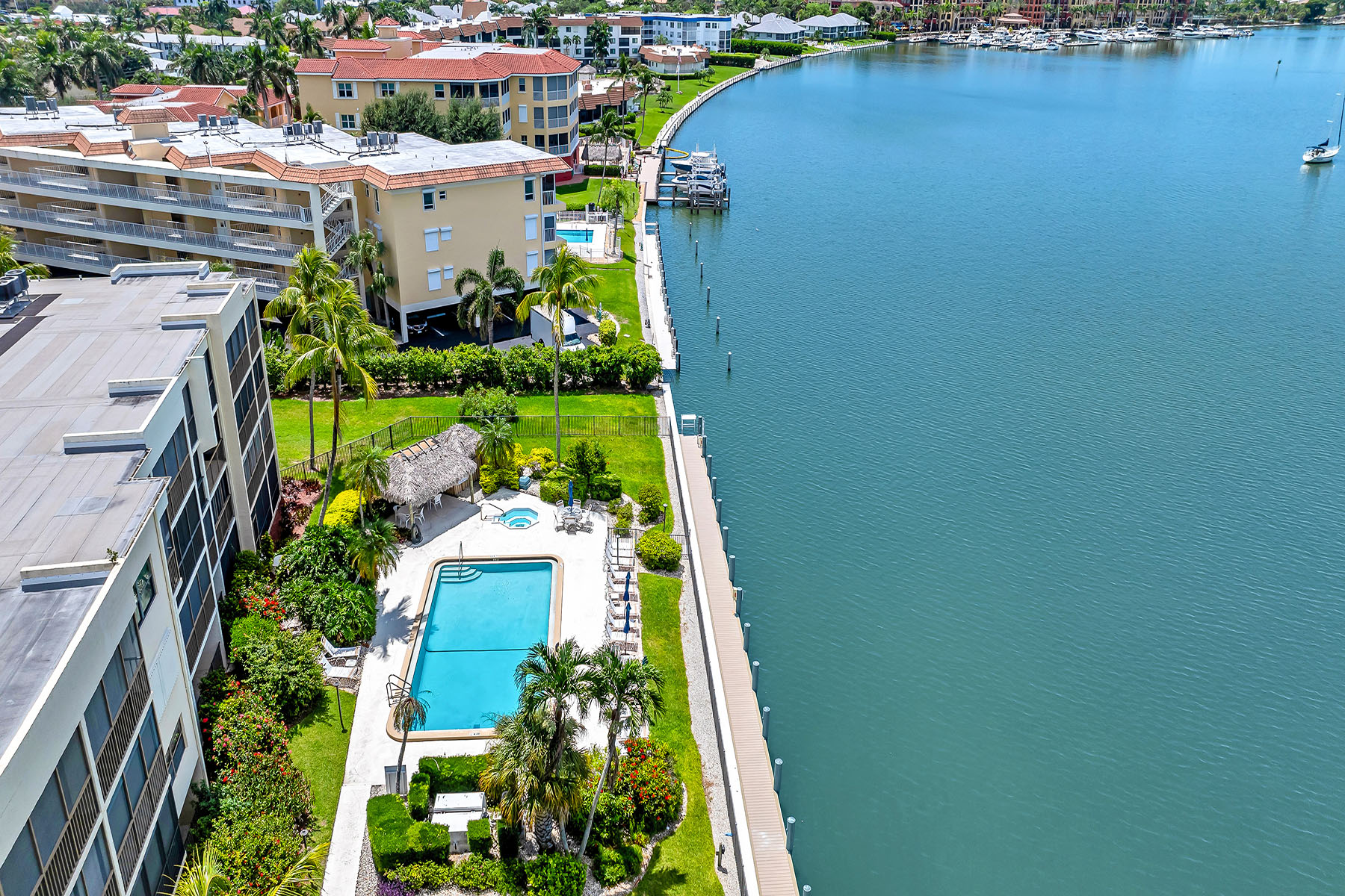  MARCO ISLAND - BAYSIDE CLUB - 物件實景