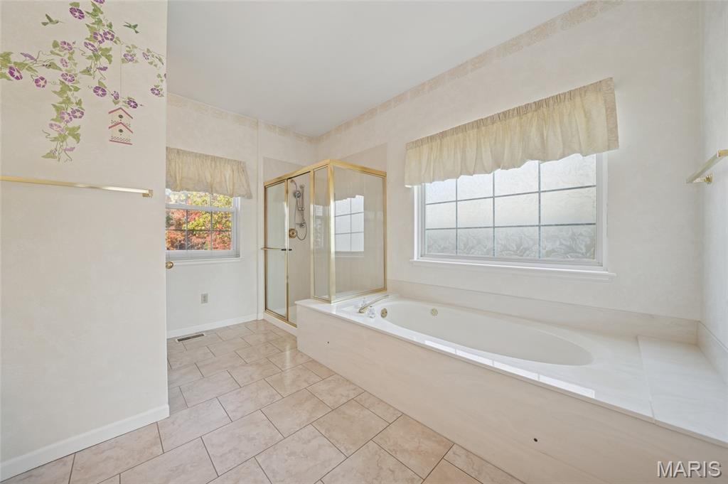 Ballwin, Missouri, 63021, United States, 4 Bedrooms Bedrooms, ,3 BathroomsBathrooms,Residential,For Sale,1989347