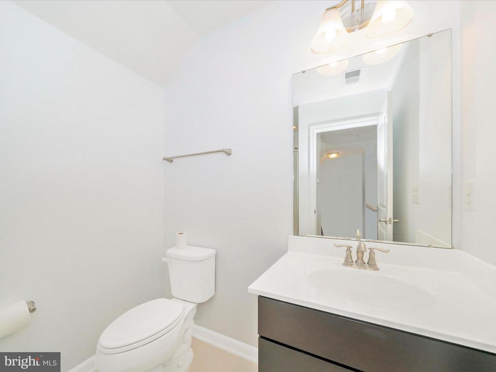 Greenbelt, Maryland, 20770, United States, 3 Bedrooms Bedrooms, ,4 BathroomsBathrooms,Residential,For Sale,2001496