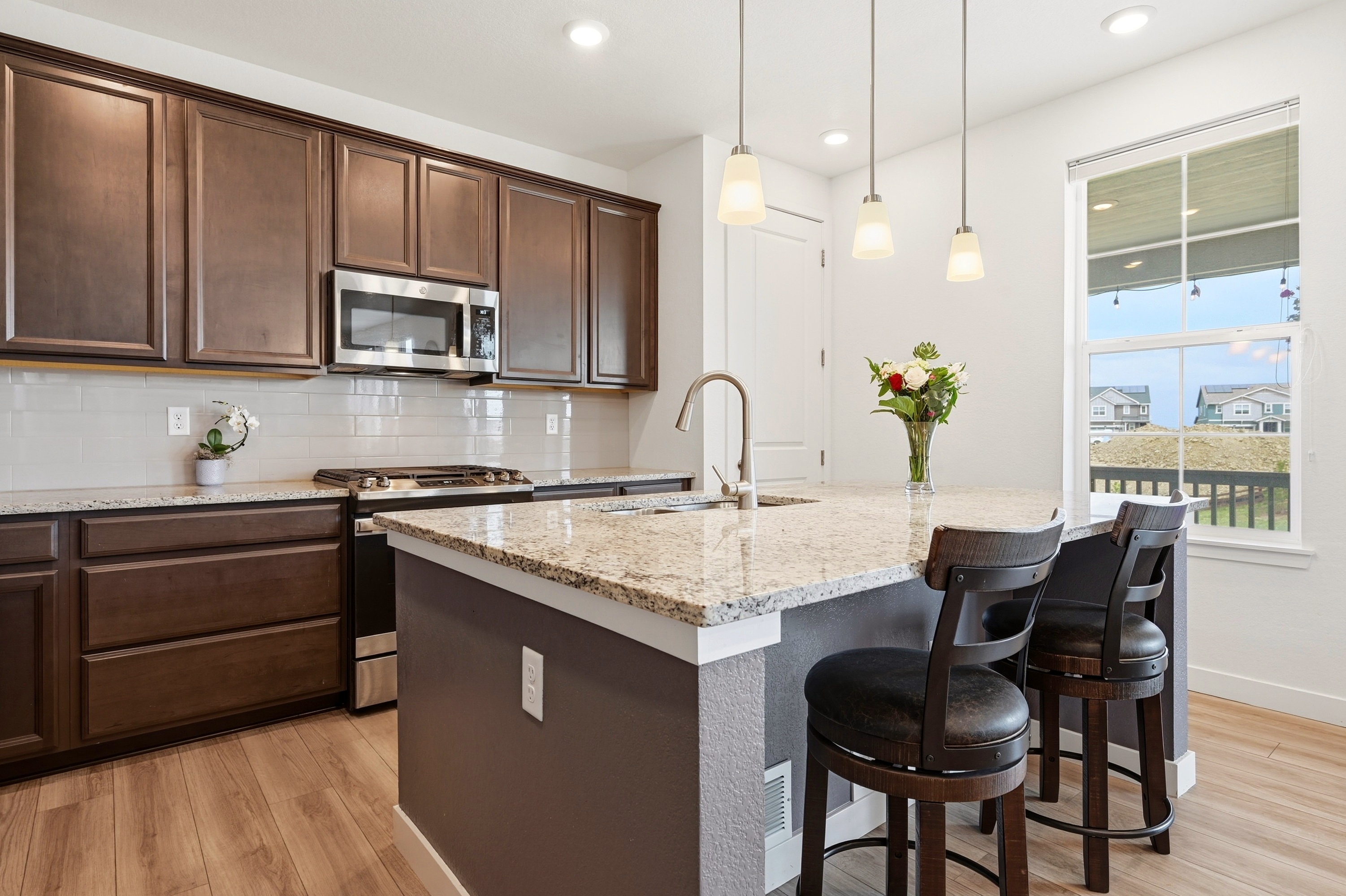 Thornton, Colorado, 80602, United States, 4 Bedrooms Bedrooms, ,2 BathroomsBathrooms,Residential,For Sale,2048657