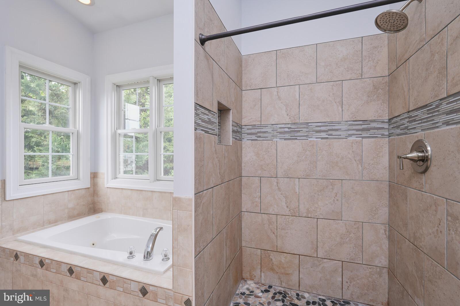 Linthicum Heights, Maryland, 21090, United States, 3 Bedrooms Bedrooms, ,3 BathroomsBathrooms,Residential,For Sale,2005219