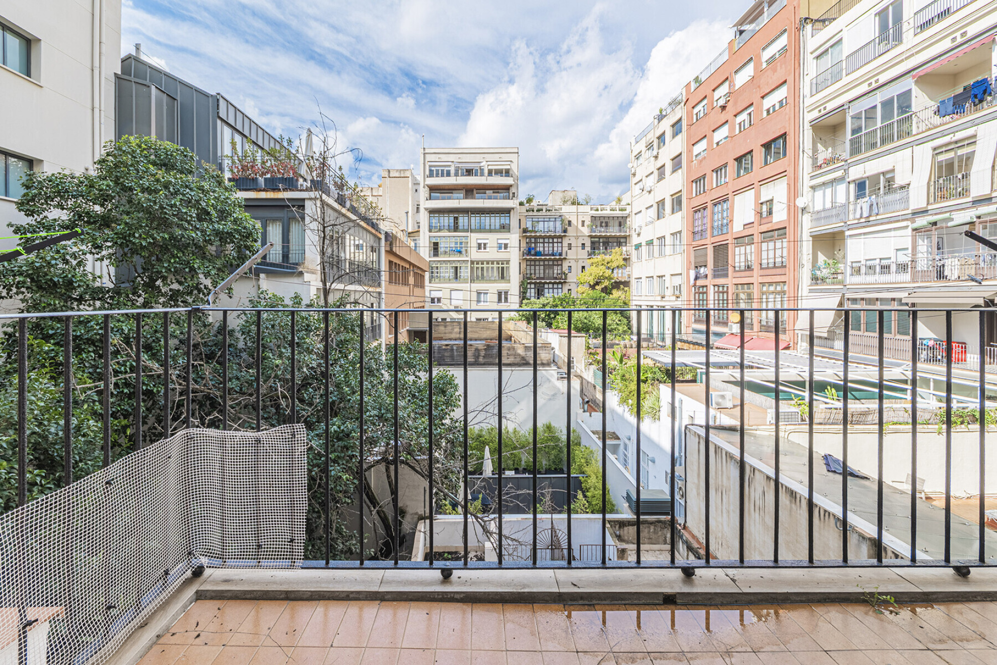  Historical apartment to renovate on prime location in Eixample - 物件實景