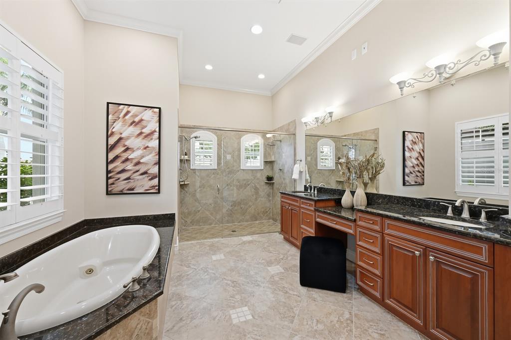 Sarasota, Florida, 34236, United States, 5 Bedrooms Bedrooms, ,5 BathroomsBathrooms,Residential,For Sale,1989074