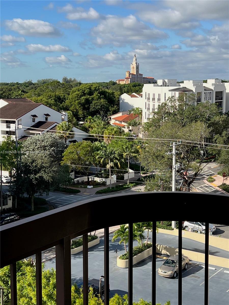 Coral Gables, Florida, 33134, United States, 2 Bedrooms Bedrooms, ,3 BathroomsBathrooms,Residential,For Sale,1987506