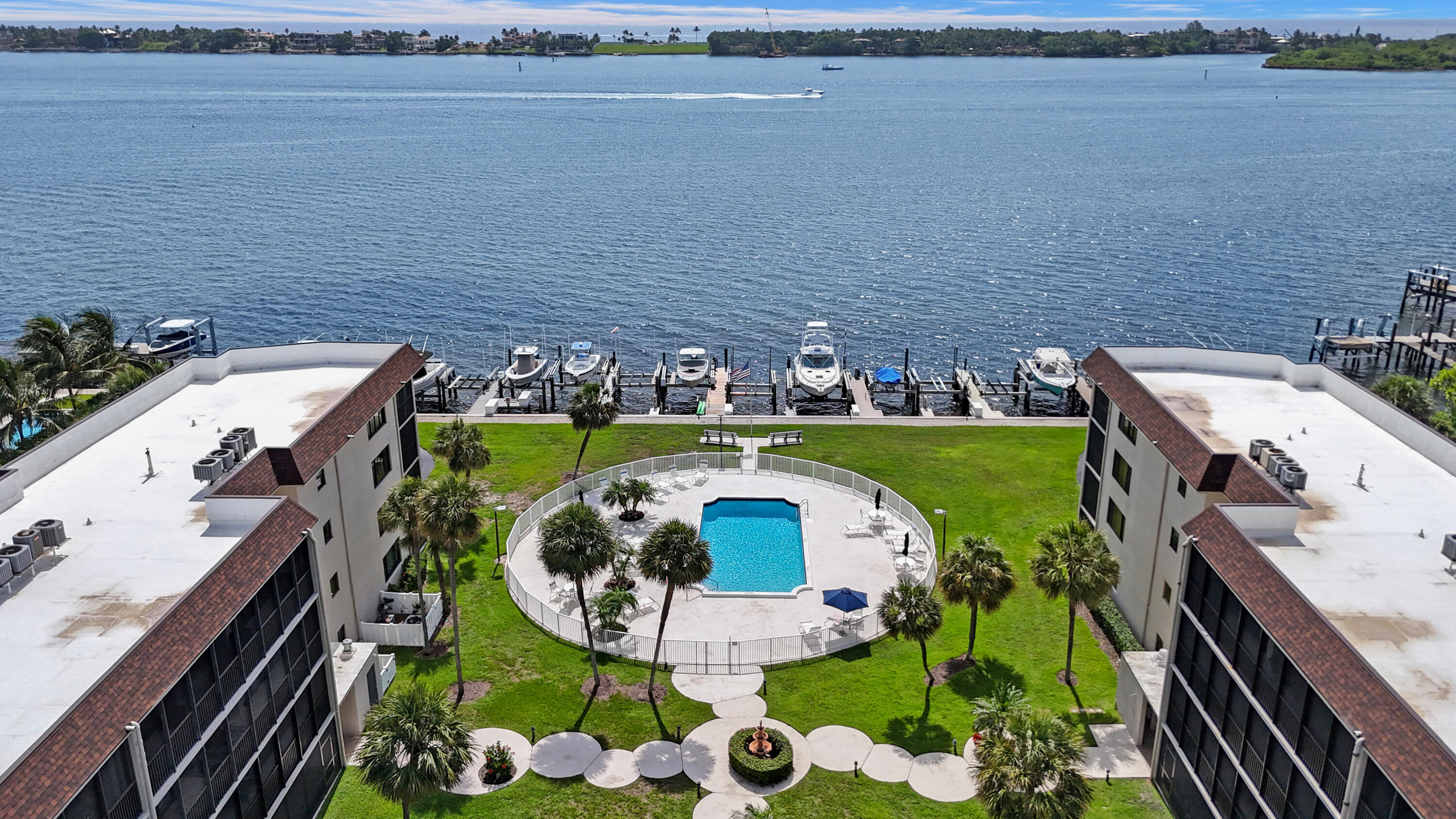 Boynton Beach, Florida, 33435, United States, 2 Bedrooms Bedrooms, ,2 BathroomsBathrooms,Residential,For Sale,1849946