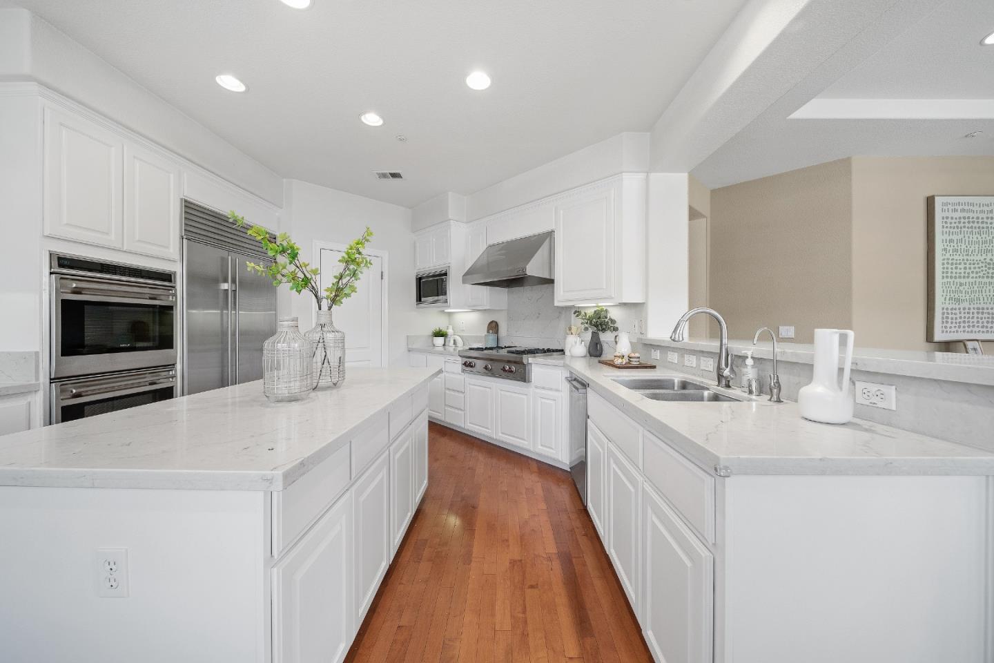 Brisbane, California, 94005, United States, 5 Bedrooms Bedrooms, ,3 BathroomsBathrooms,Residential,For Sale,1940536