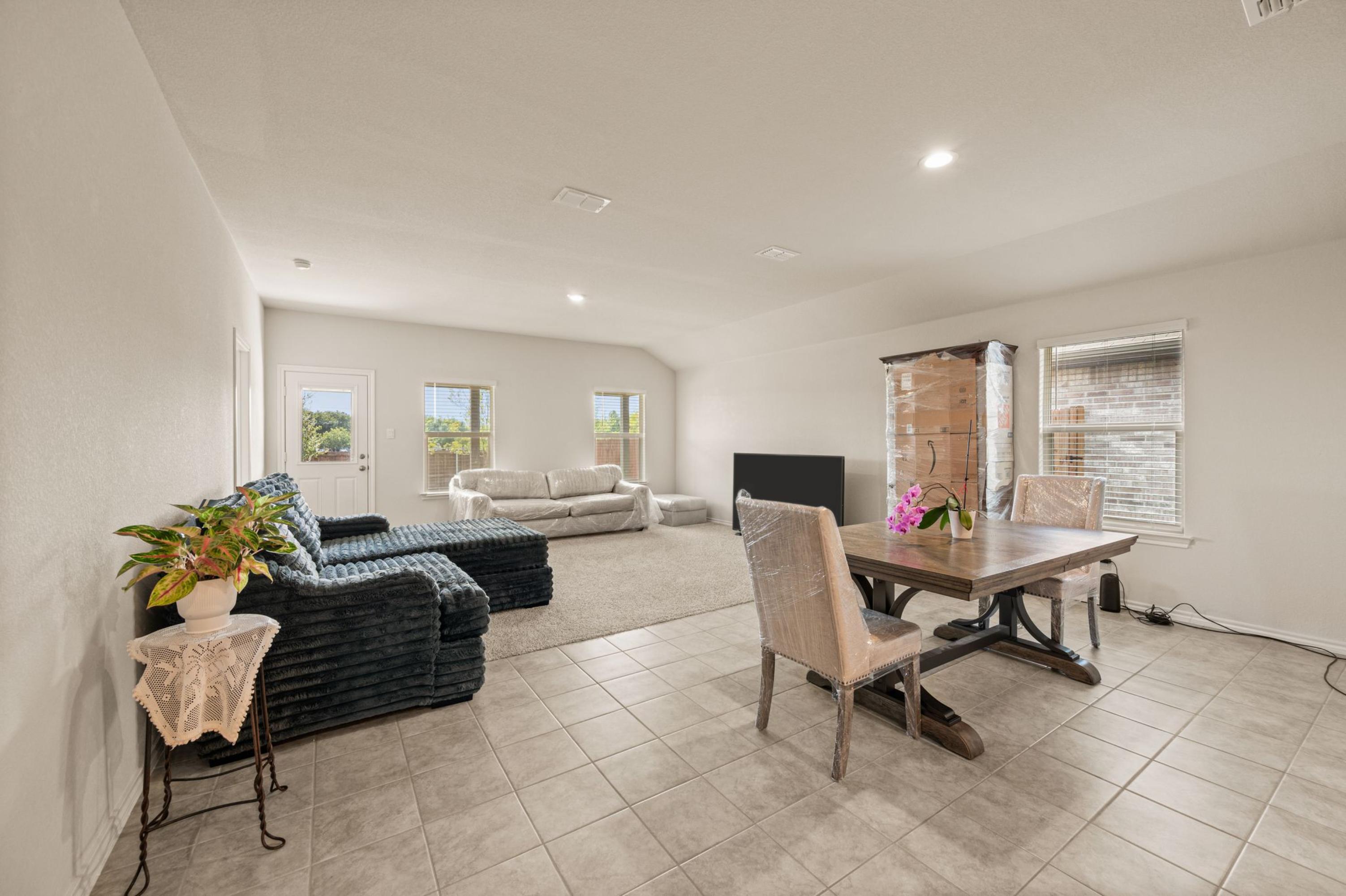  320 Sculptors Crossing, Springtown, TX, 76082 - 物件實景