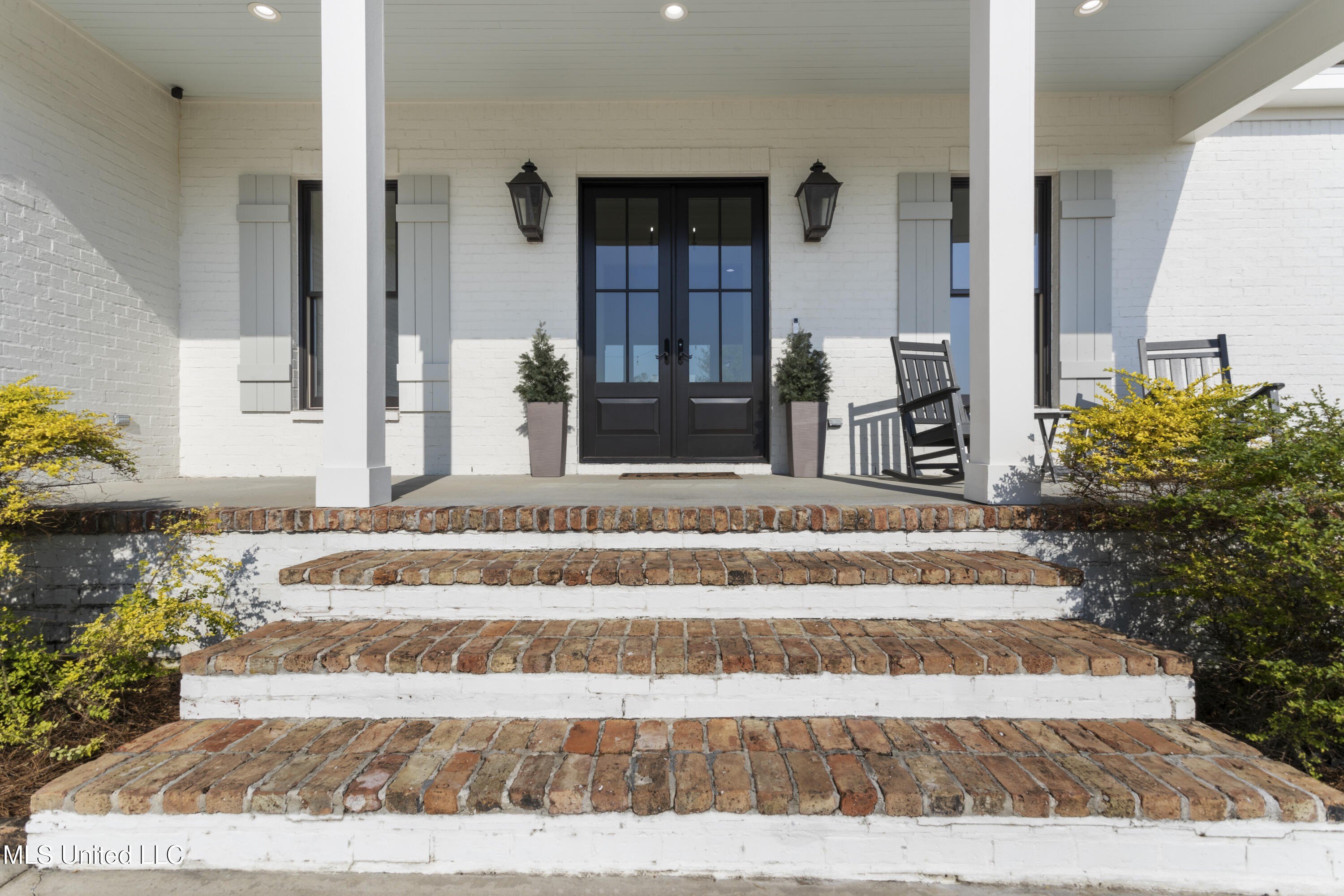 Biloxi, Mississippi, 39531, United States, 4 Bedrooms Bedrooms, ,4 BathroomsBathrooms,Residential,For Sale,1978703