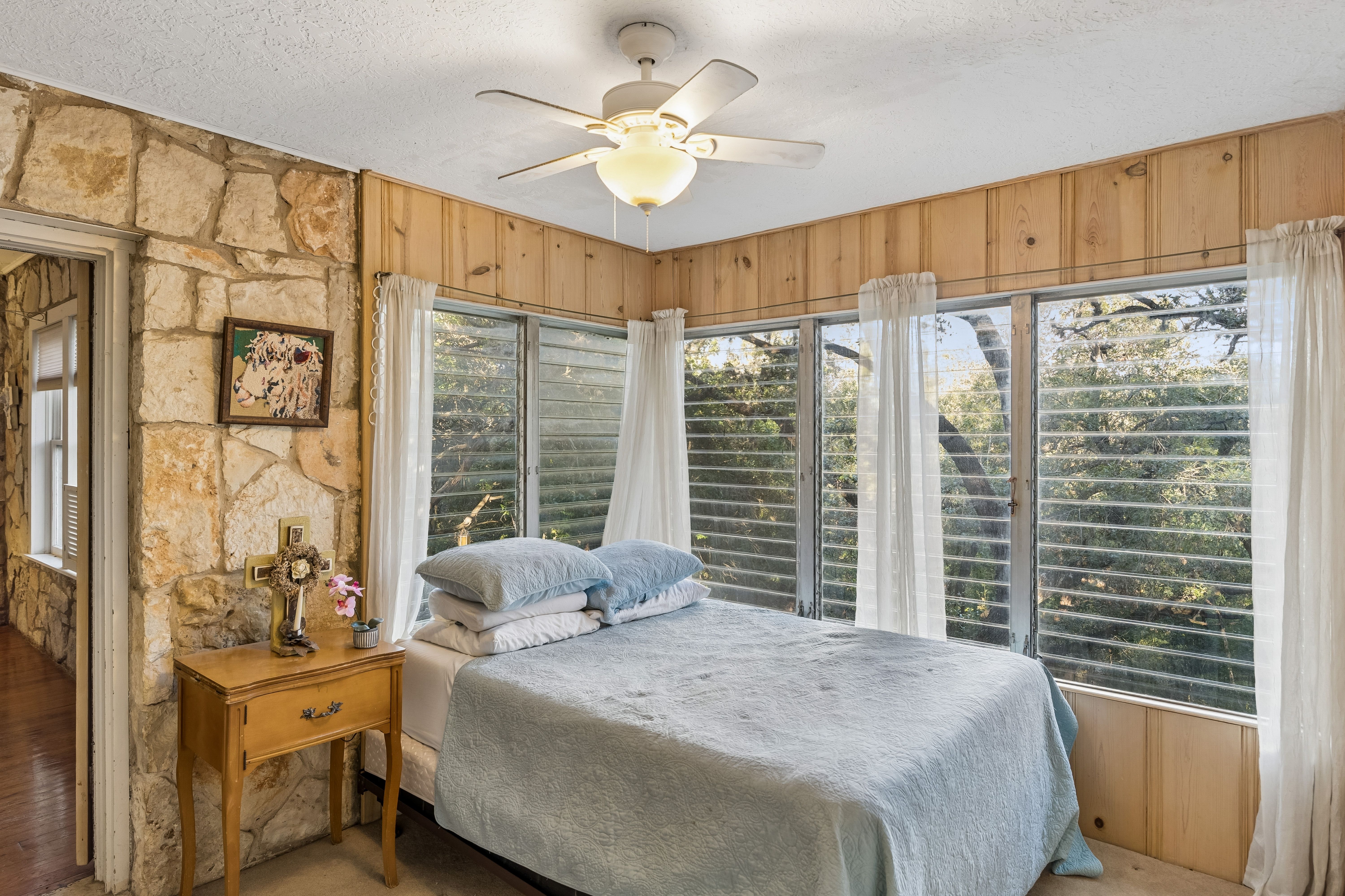  Spanish-Style Historic Woodland Retreat in Helotes - 物件實景