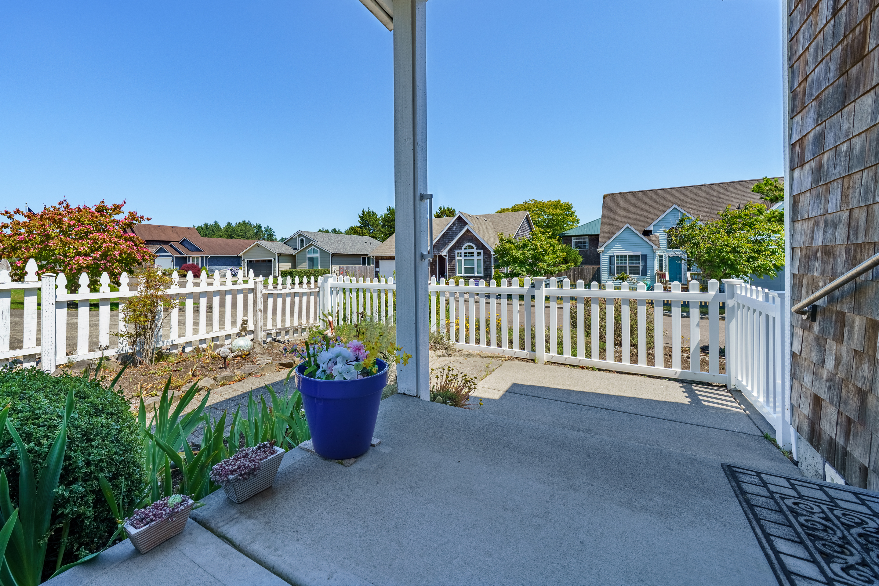 Long Beach, Washington, 98631, United States, 4 Bedrooms Bedrooms, ,3 BathroomsBathrooms,Residential,For Sale,1942536
