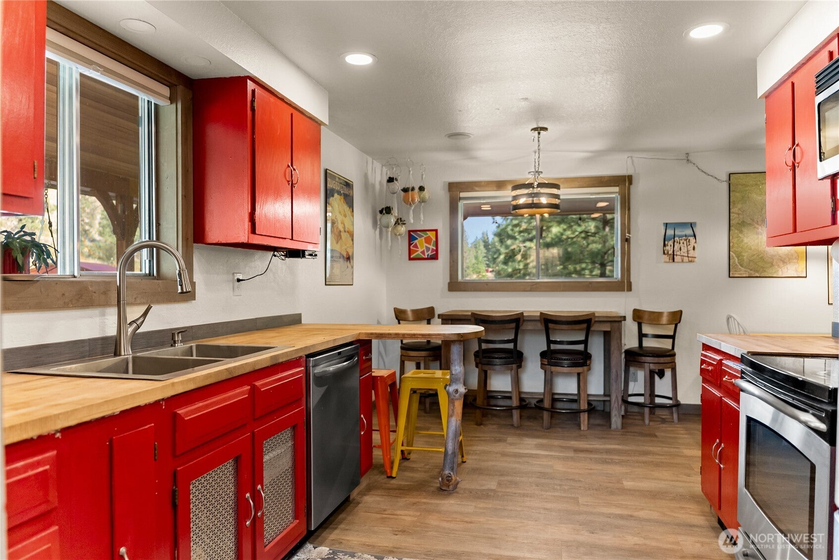 Okanogan, Washington, 98819, United States, 3 Bedrooms Bedrooms, ,1 BathroomBathrooms,Residential,For Sale,1989644