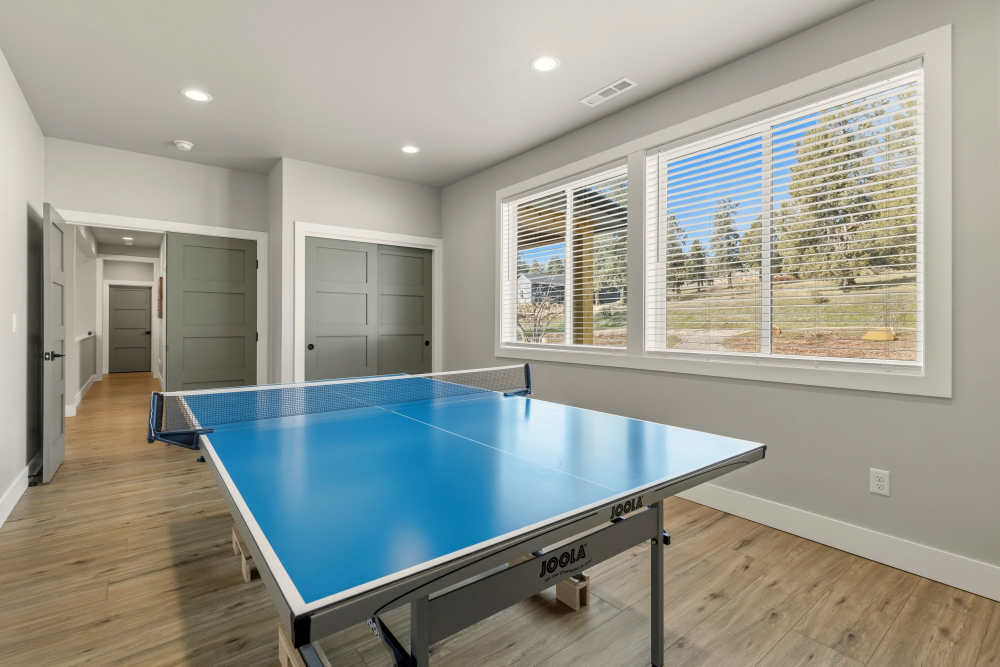 KLAMATH FALLS, Oregon, 97601, United States, 4 Bedrooms Bedrooms, ,3 BathroomsBathrooms,Residential,For Sale,2044065