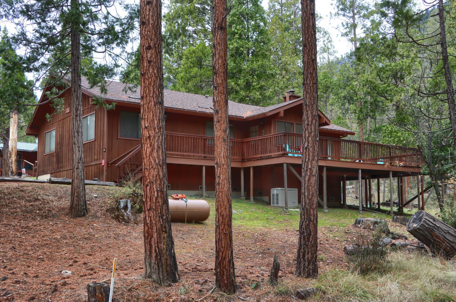 Wawona, California, 95389, United States, 3 Bedrooms Bedrooms, ,2 BathroomsBathrooms,Residential,For Sale,1998030