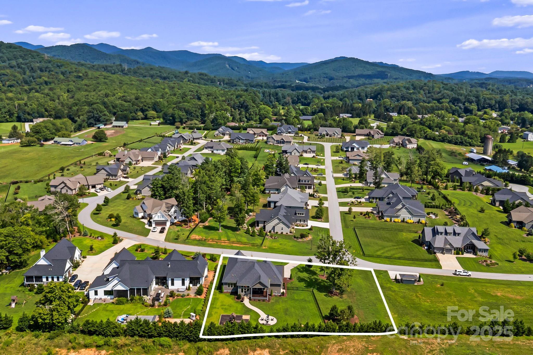 Mills River, North Carolina, 28759, United States, 3 Bedrooms Bedrooms, ,3 BathroomsBathrooms,Residential,For Sale,1992072