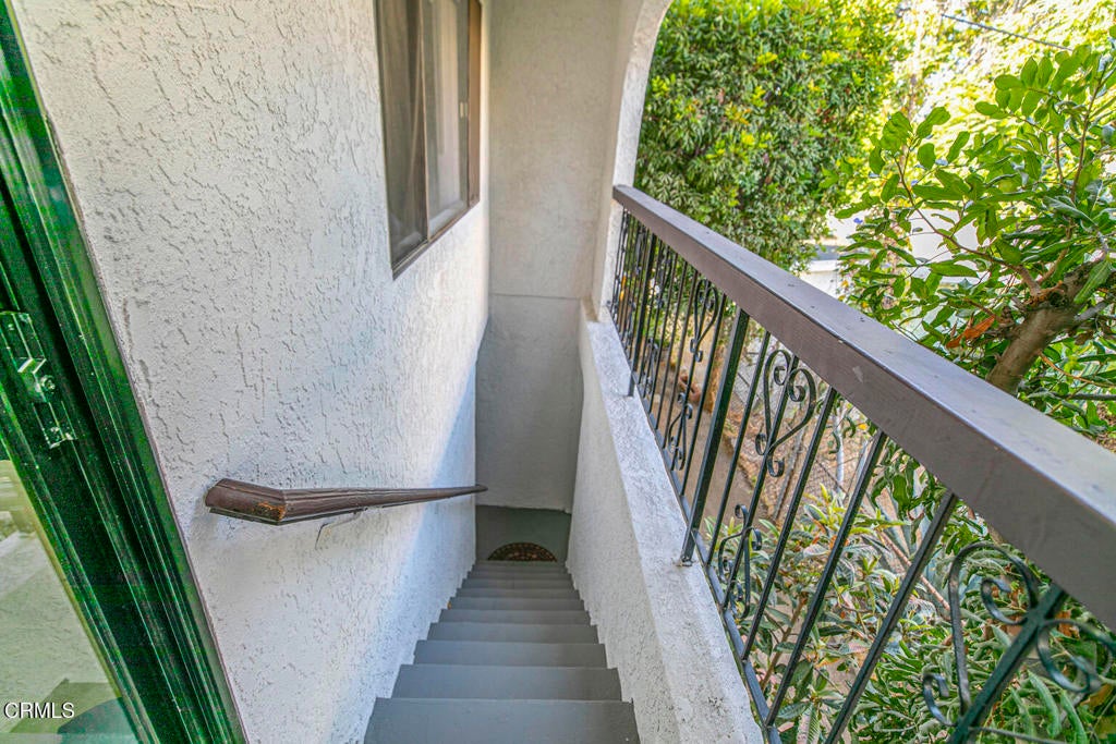 Glendale, California, 91205, United States, 3 Bedrooms Bedrooms, ,2 BathroomsBathrooms,Residential,For Sale,1938623