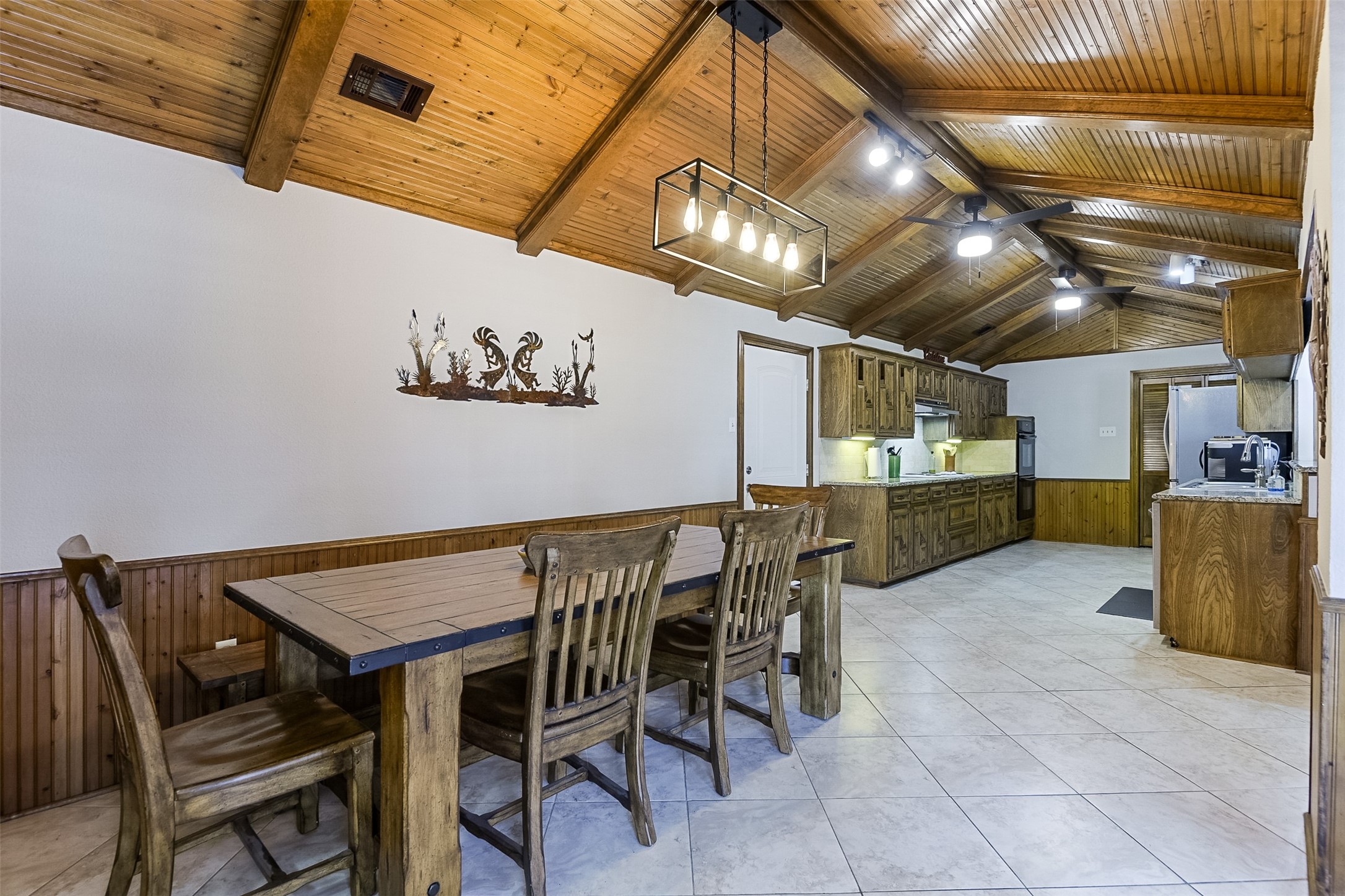 Ovilla, Texas, 75154, United States, 3 Bedrooms Bedrooms, ,4 BathroomsBathrooms,Residential,For Sale,1866219