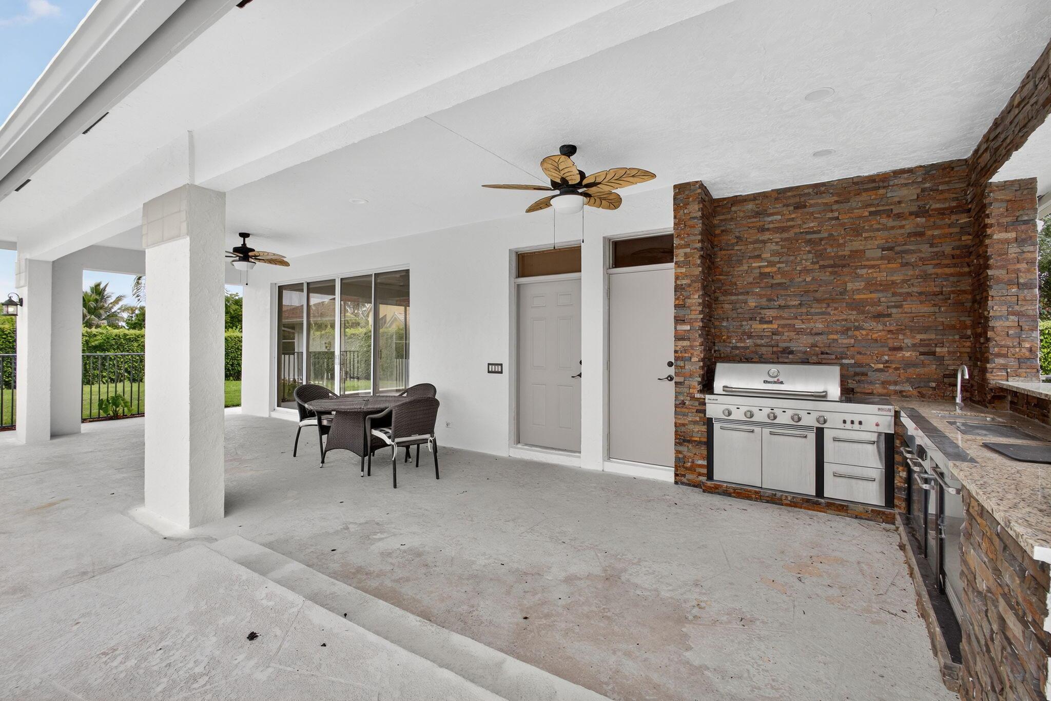 Wellington, Florida, 33414, United States, 5 Bedrooms Bedrooms, ,4 BathroomsBathrooms,Residential,For Sale,1978857