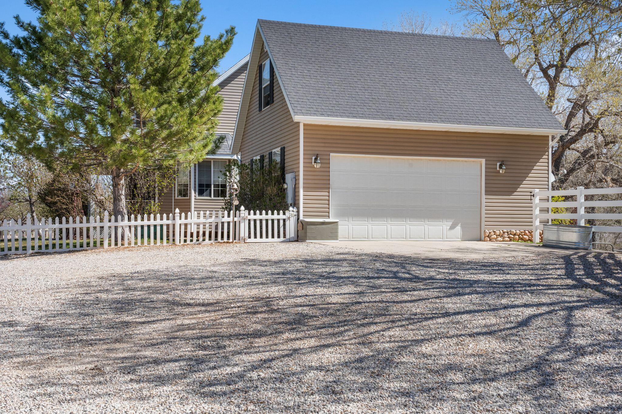 New Harmony, Utah, 84757, United States, 4 Bedrooms Bedrooms, ,4 BathroomsBathrooms,Residential,For Sale,1763524