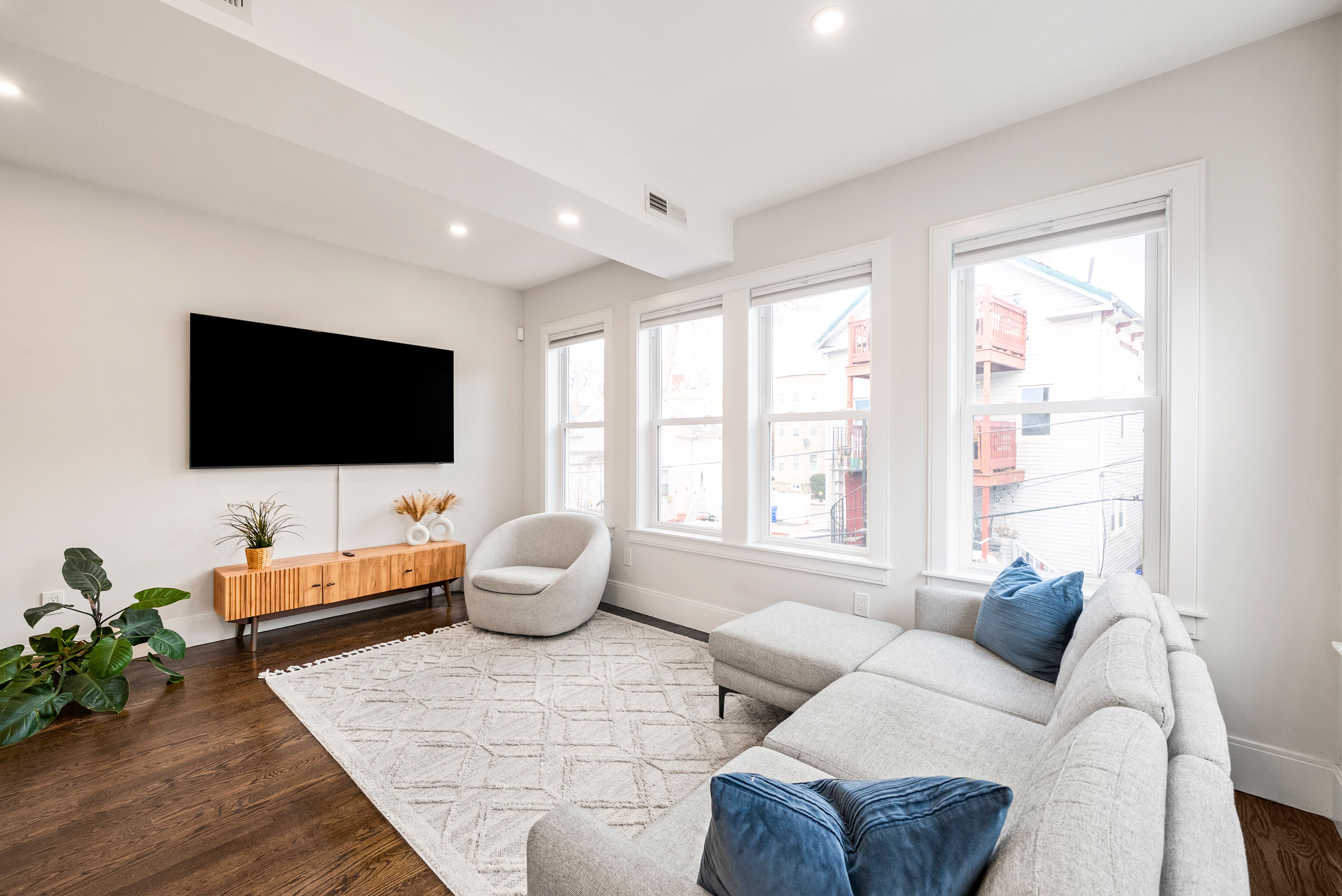  12-14 Porter St, Boston, MA, 02130 - 物件實景