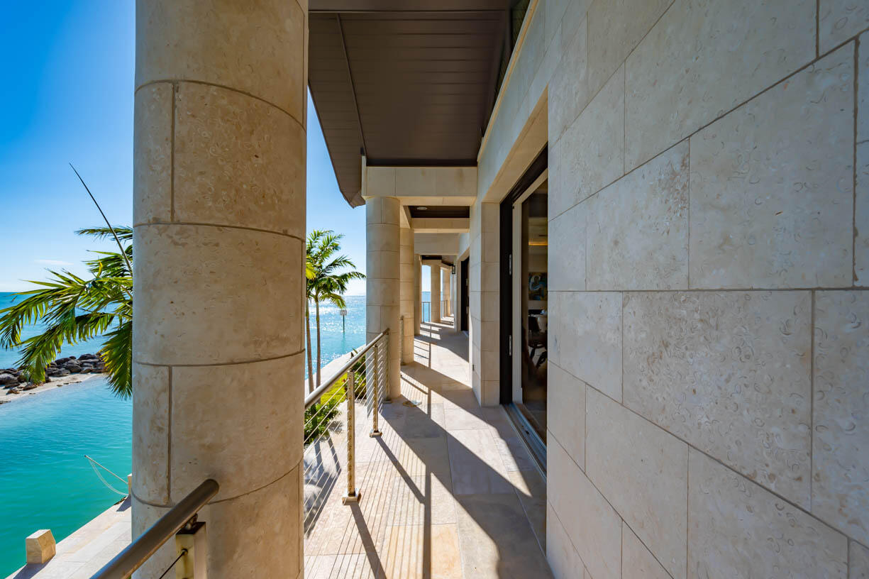 Duck, Florida, 33050, United States, 3 Bedrooms Bedrooms, ,4 BathroomsBathrooms,Residential,For Sale,1970637