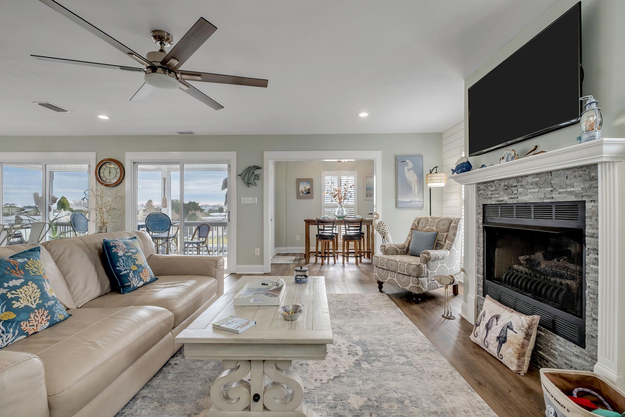 Crawfordville, Florida, 32327, United States, 4 Bedrooms Bedrooms, ,3 BathroomsBathrooms,Residential,For Sale,2003294