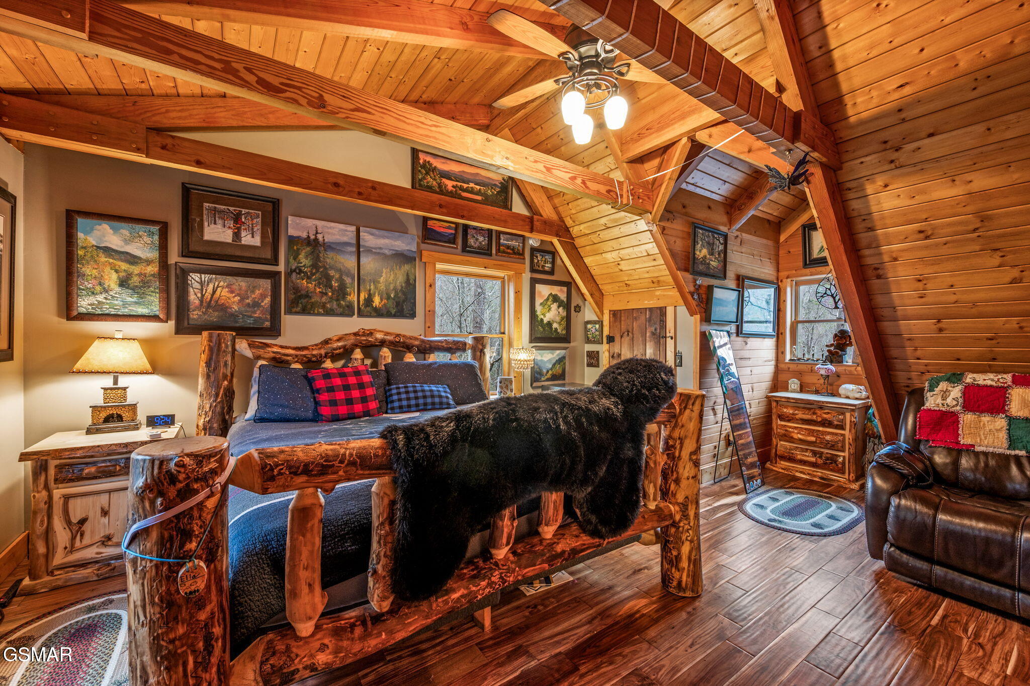 Walland, Tennessee, 37886, United States, 3 Bedrooms Bedrooms, ,4 BathroomsBathrooms,Residential,For Sale,2008541