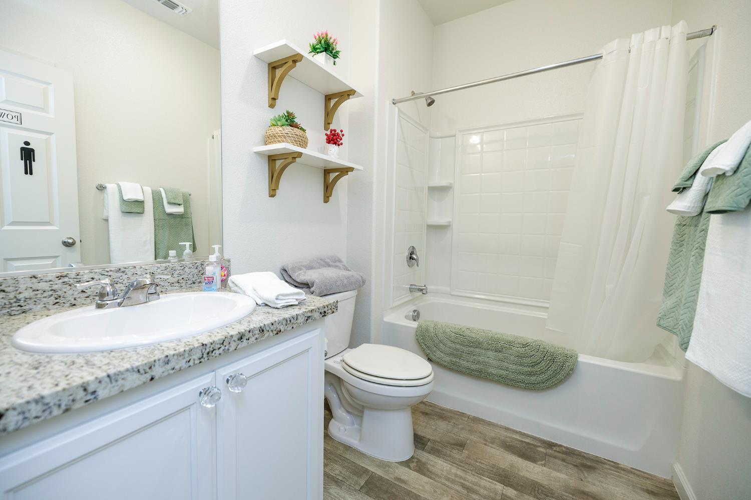 Modesto, California, 95355, United States, 3 Bedrooms Bedrooms, ,2 BathroomsBathrooms,Residential,For Sale,1998691