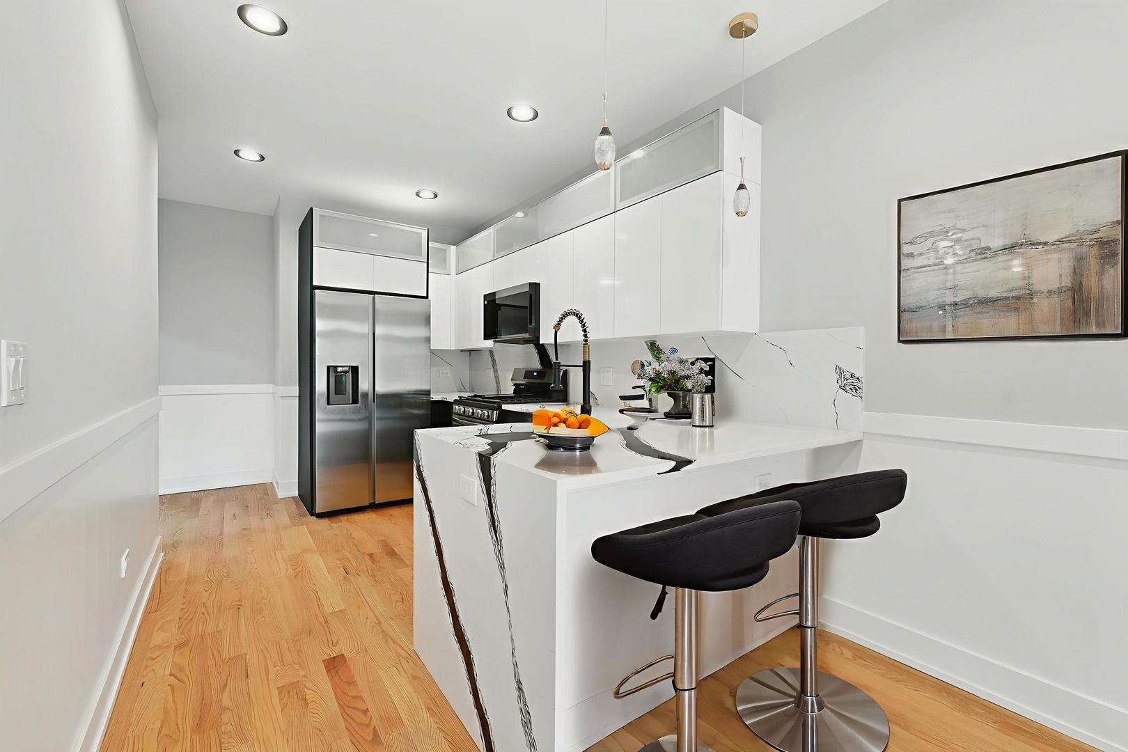 Chicago, Illinois, 60637, United States, 9 Bedrooms Bedrooms, ,Residential,For Sale,1860039