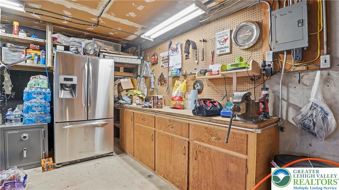 Allentown City, Pennsylvania, 18103, United States, 3 Bedrooms Bedrooms, ,2 BathroomsBathrooms,Residential,For Sale,1993437