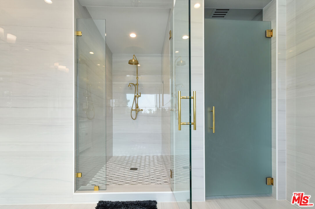Santa Monica, California, 90402, United States, 5 Bedrooms Bedrooms, ,7 BathroomsBathrooms,Residential,For Sale,1838170