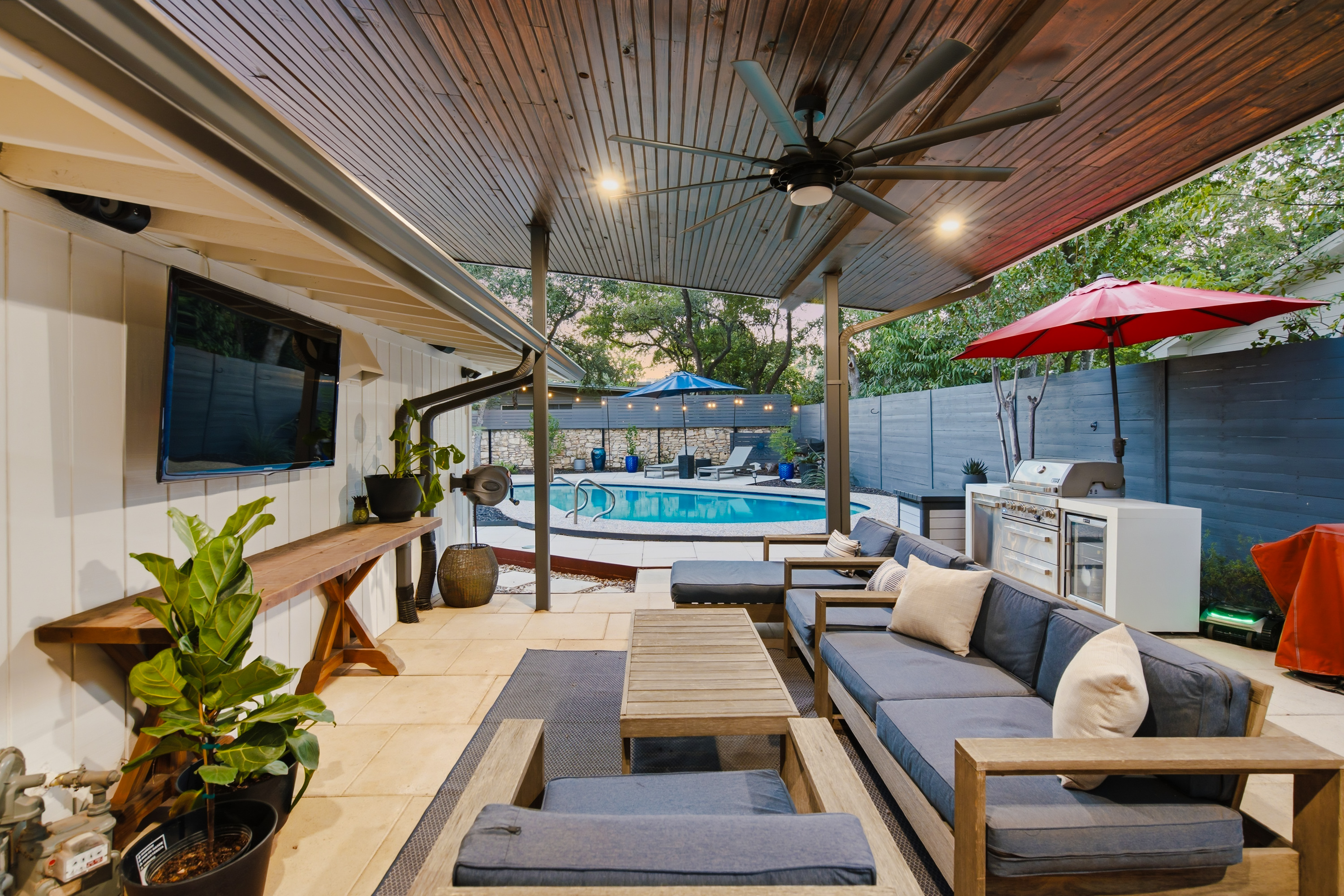  412 Ridgewood Rd, West Lake Hills - 物件實景