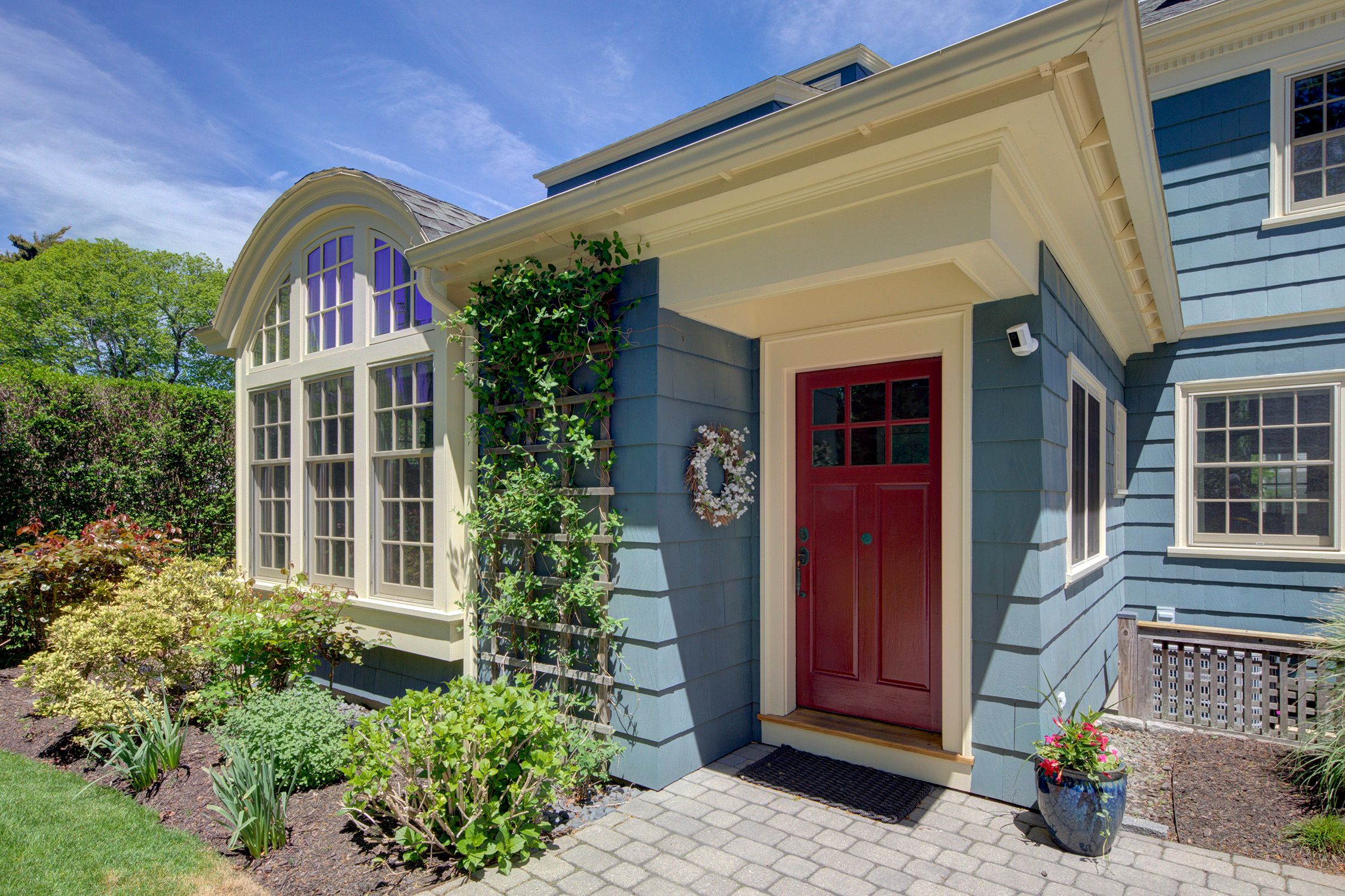  Classic Newport Colonial - 物件實景