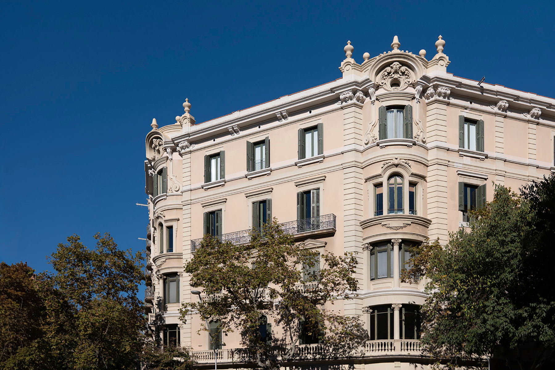  Spectacular corner apartment of large dimensions in Eixample - 物件實景