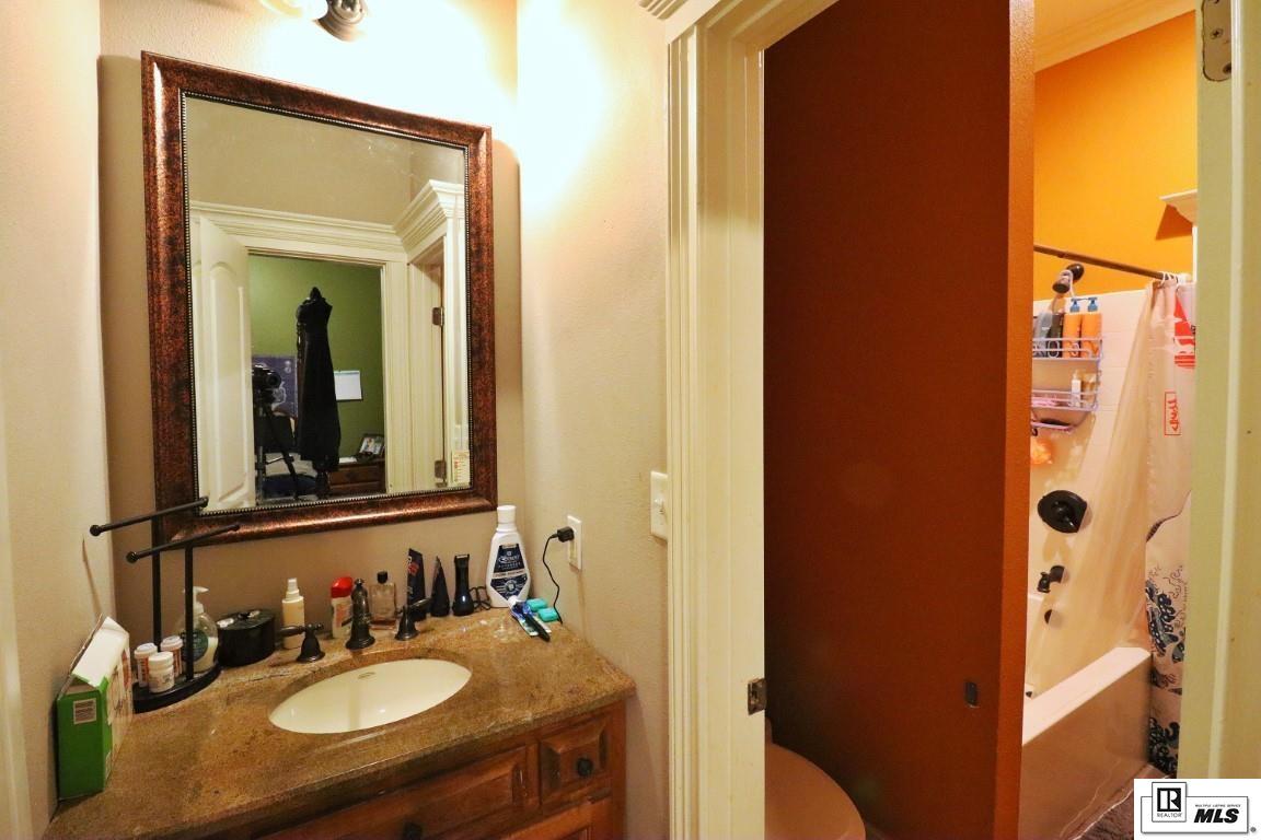 West Monroe, Louisiana, 71291, United States, 5 Bedrooms Bedrooms, ,5 BathroomsBathrooms,Residential,For Sale,1794590