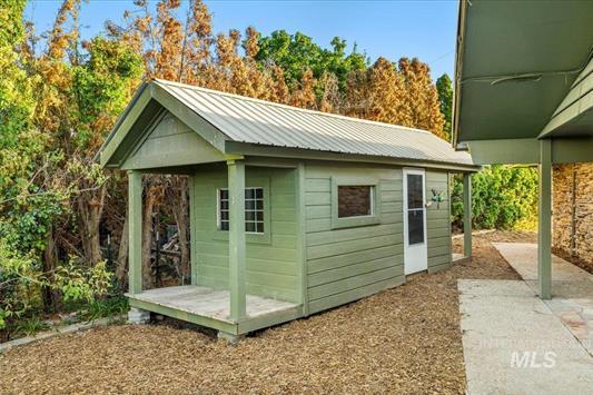 Caldwell, Idaho, 83605, United States, 2 Bedrooms Bedrooms, ,3 BathroomsBathrooms,Residential,For Sale,1979980