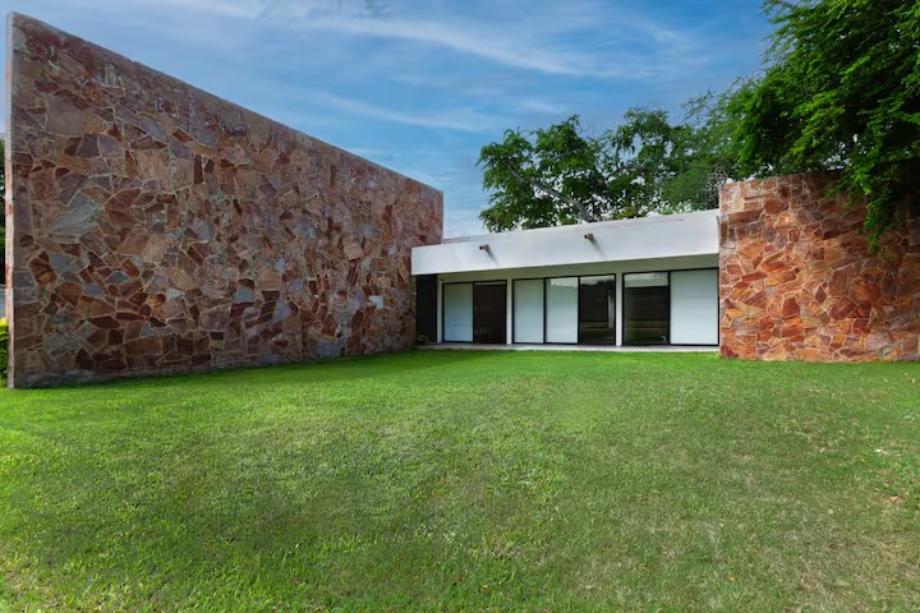 Tlaltizapán de Zapata, Morelos, 62773, Mexico, 4 Bedrooms Bedrooms, ,5 BathroomsBathrooms,Residential,For Sale,1732035