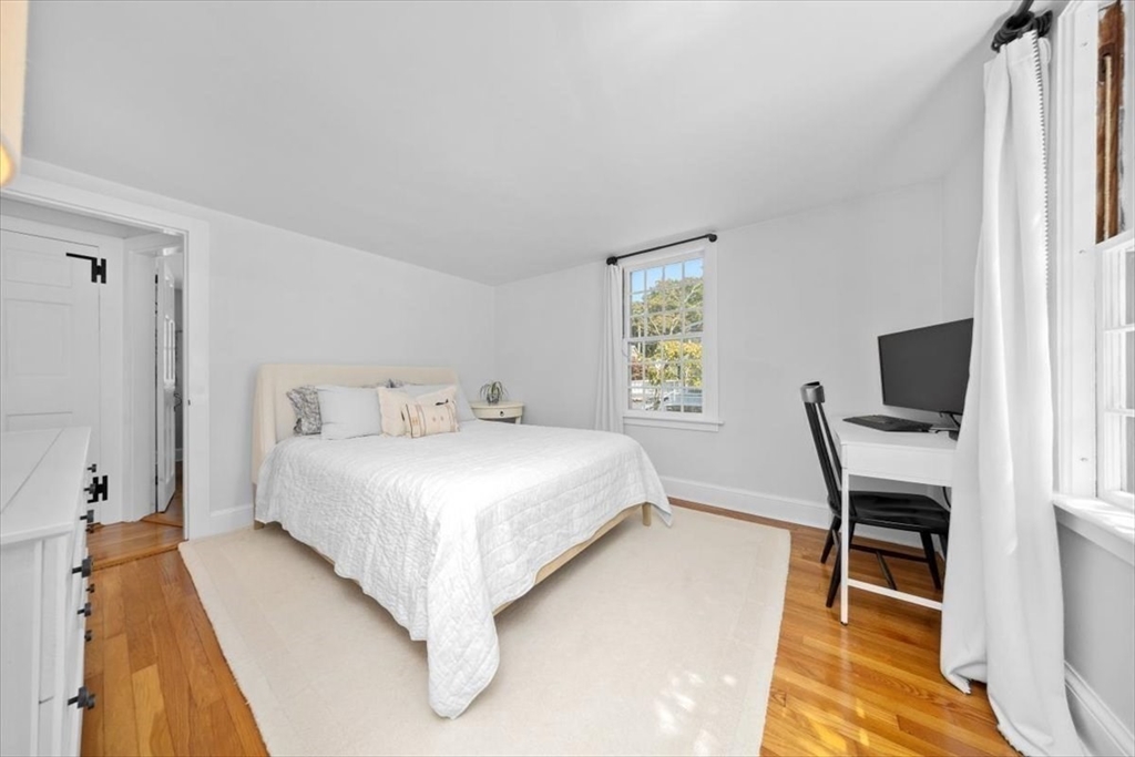 Duxbury, Massachusetts, 02332, United States, 3 Bedrooms Bedrooms, ,1 BathroomBathrooms,Residential,For Sale,1940191