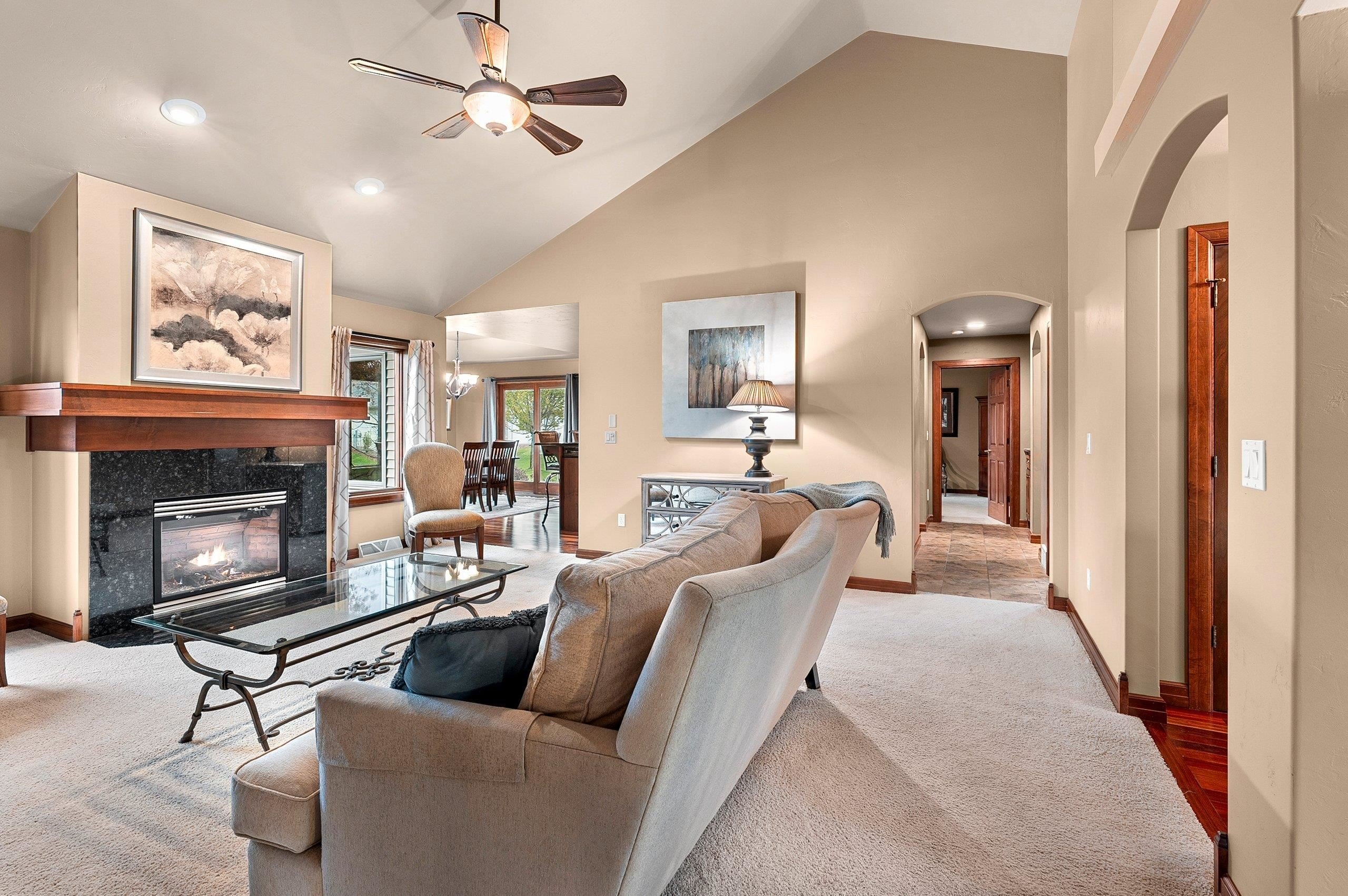 DE PERE, Wisconsin, 54115, United States, 3 Bedrooms Bedrooms, ,4 BathroomsBathrooms,Residential,For Sale,2048400