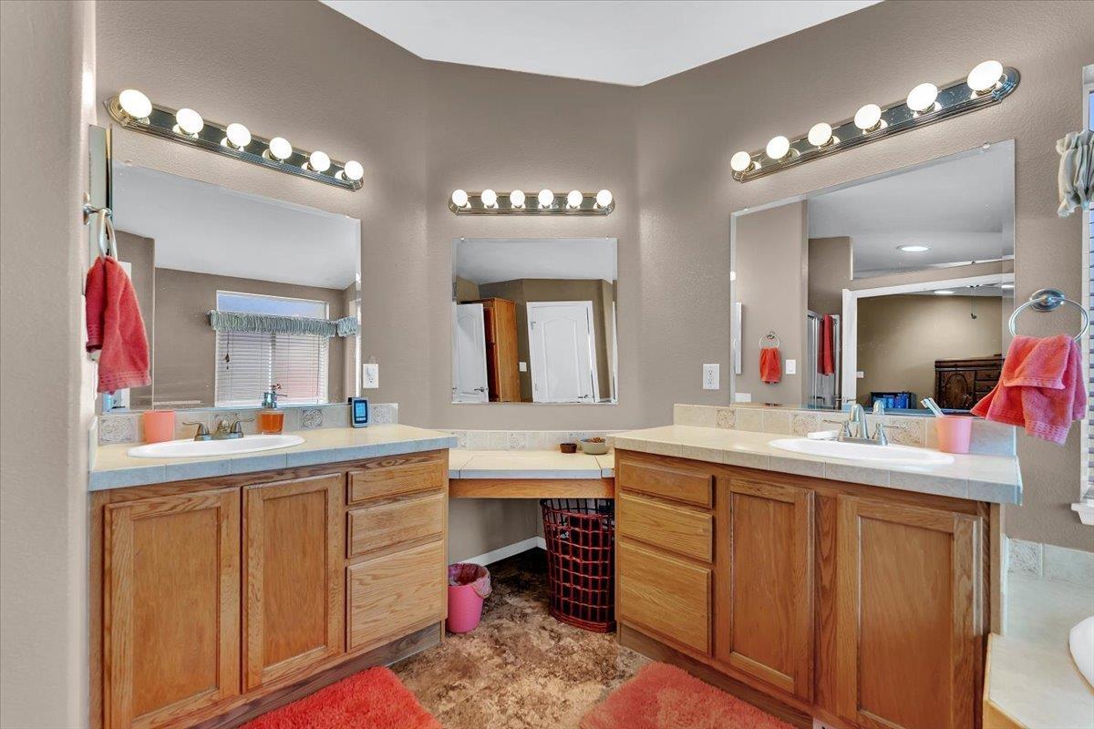 Gerber, California, 96035, United States, 4 Bedrooms Bedrooms, ,3 BathroomsBathrooms,Residential,For Sale,1927248