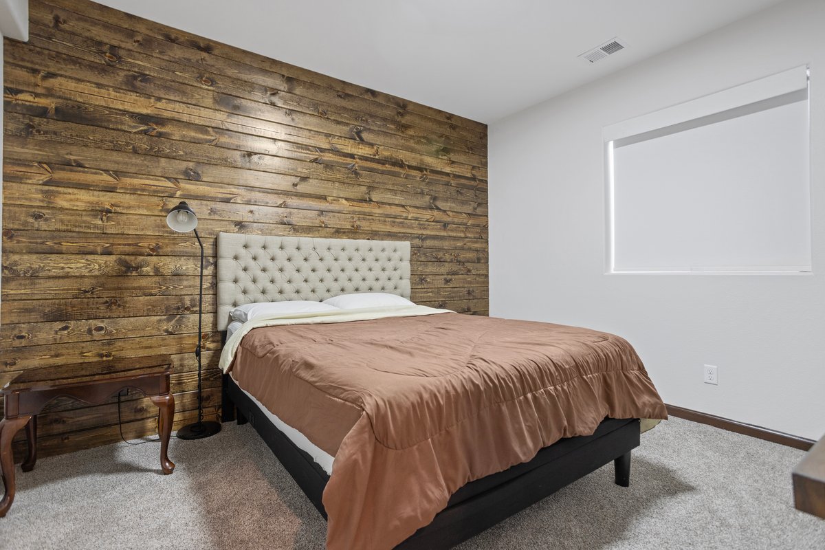 Cheyenne, Wyoming, 82009, United States, 5 Bedrooms Bedrooms, ,3 BathroomsBathrooms,Residential,For Sale,1982356