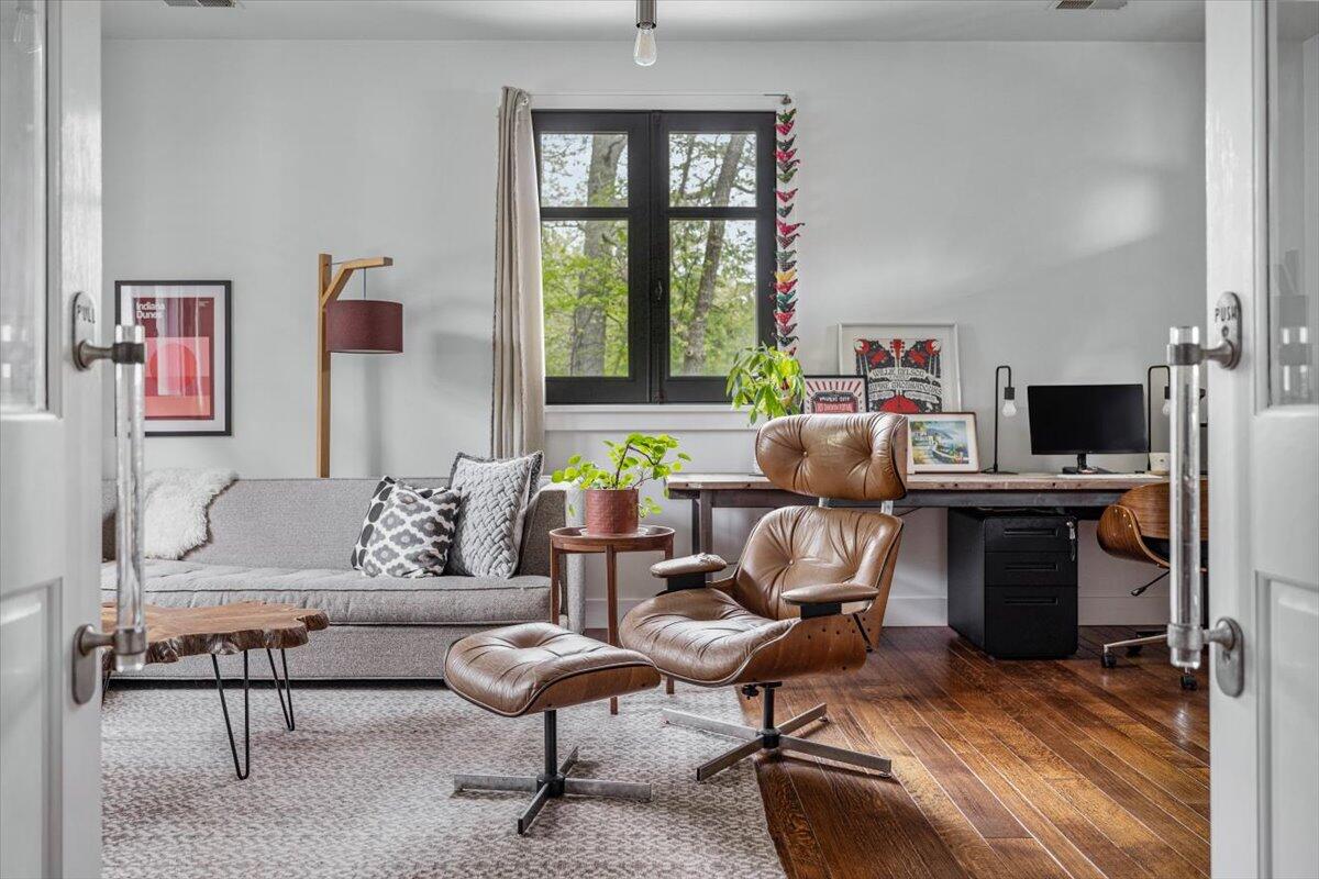 Michiana Shores, Indiana, 46360, United States, 5 Bedrooms Bedrooms, ,4 BathroomsBathrooms,Residential,For Sale,1949684