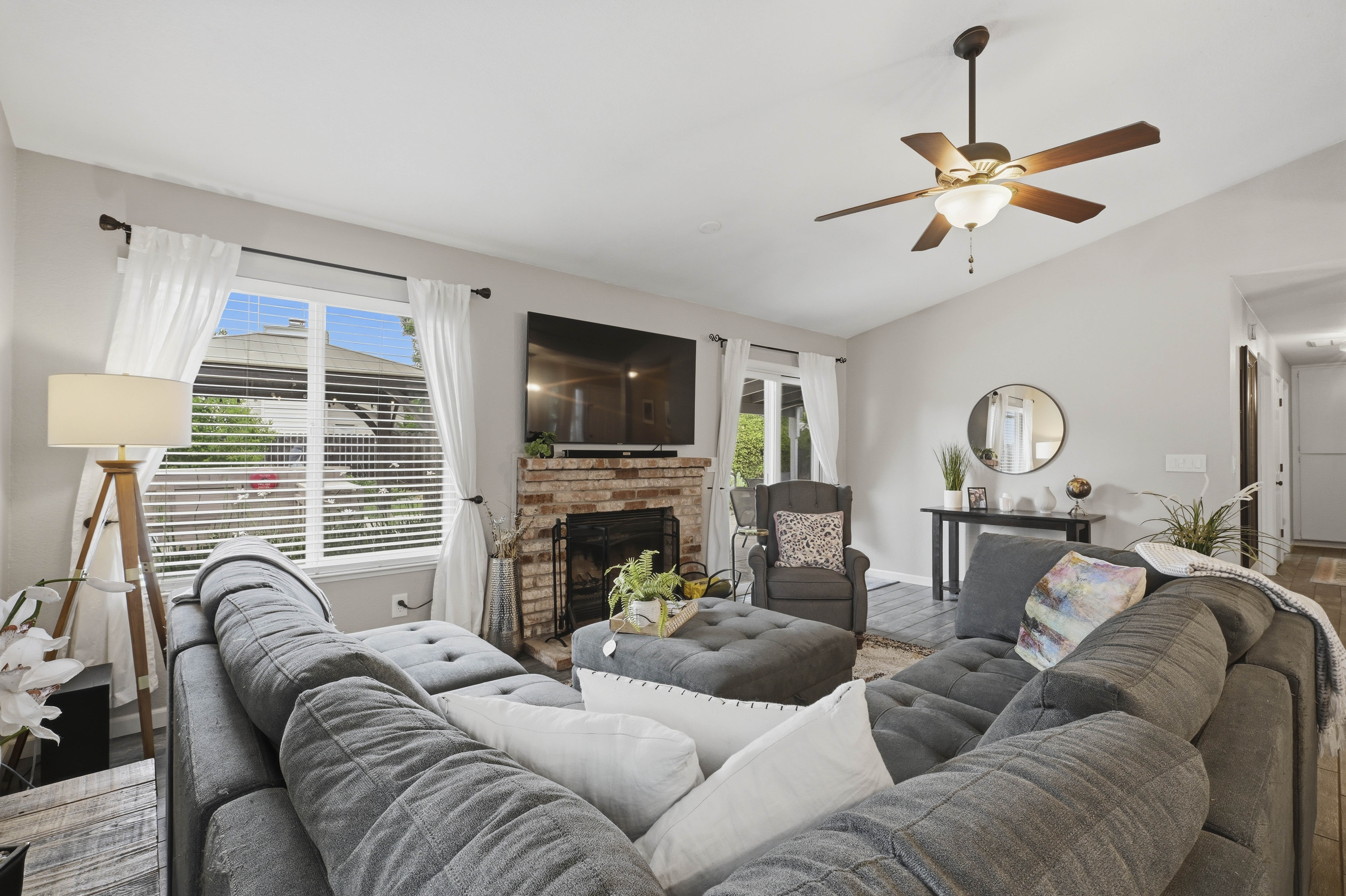  100 Winchester Court, Folsom, CA 95630 - 物件實景