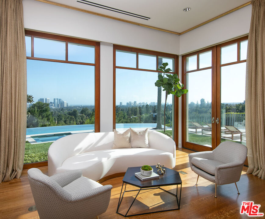 1118 Calle Vista Dr, Beverly Hills, California, 90210, United States, 4 Bedrooms Bedrooms, ,8 BathroomsBathrooms,Residential,For Sale,1118 Calle Vista Dr,1644592